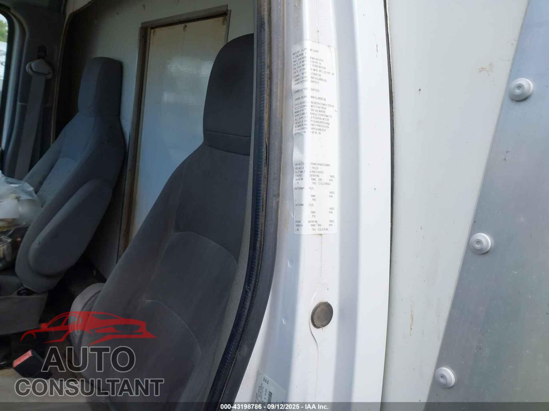 FORD E-350 CUTAWAY 2018 - 1FDWE3F69JDC35964