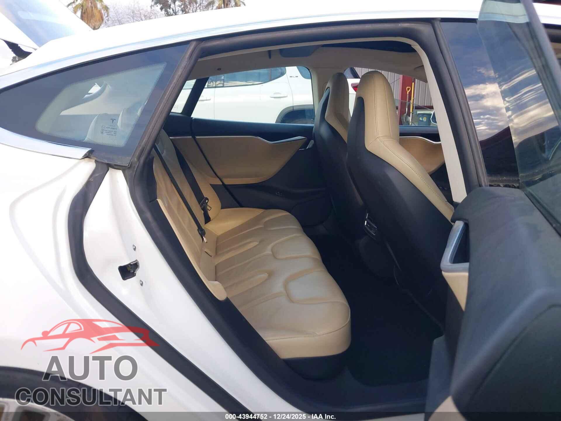 TESLA MODEL S 2013 - 5YJSA1CN7DFP04531