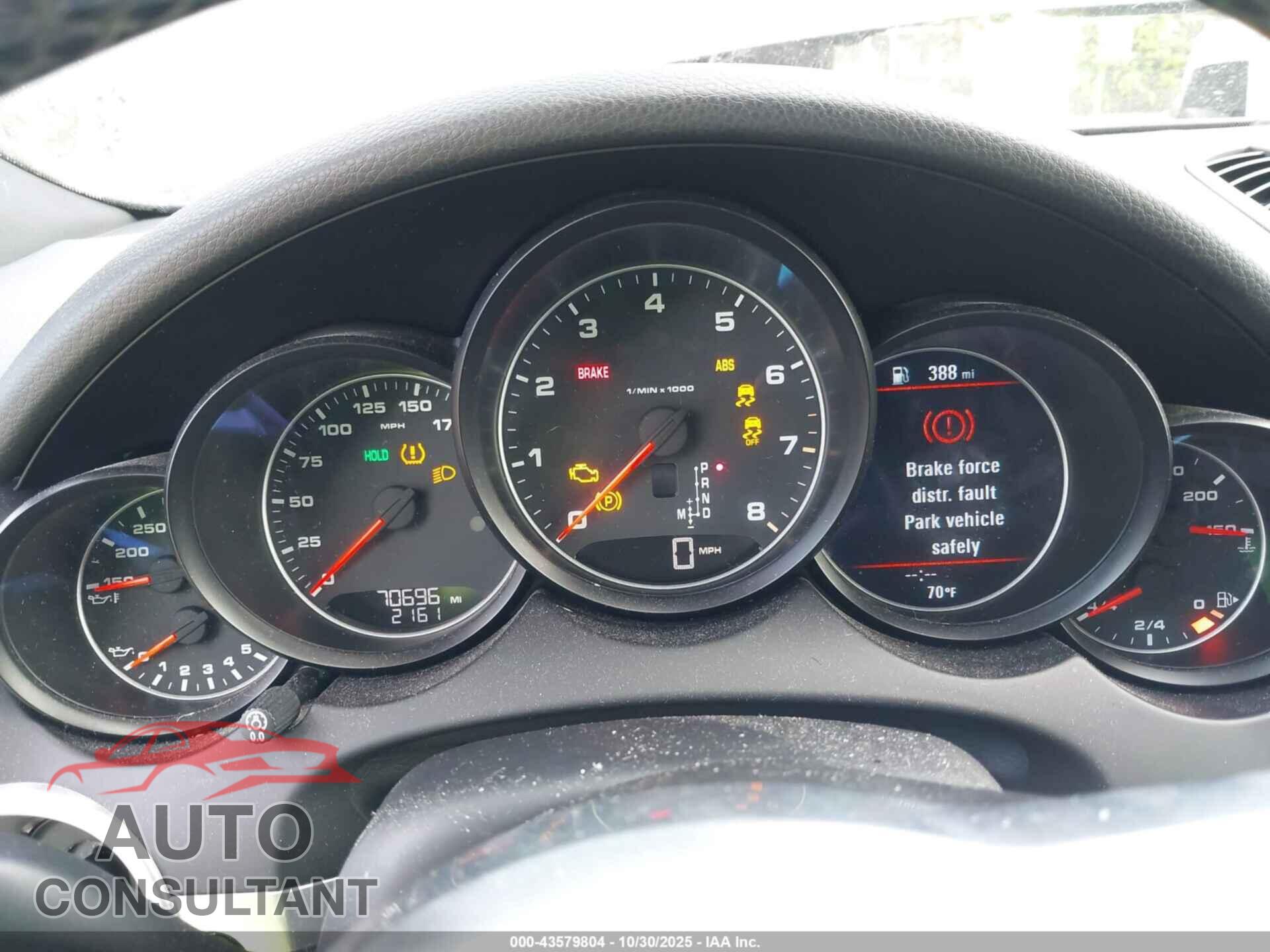 PORSCHE CAYENNE 2016 - WP1AA2A26GKA09005