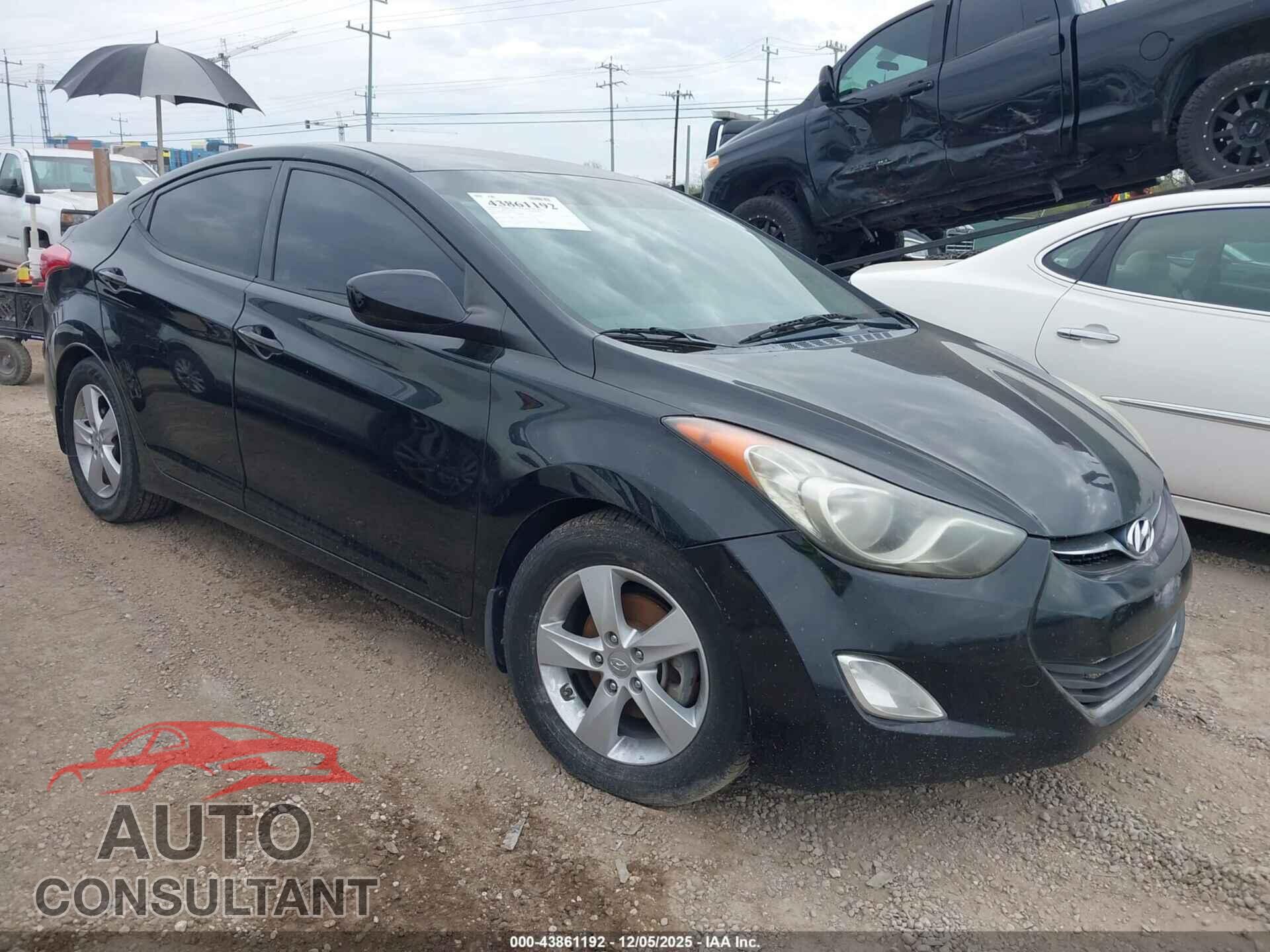 HYUNDAI ELANTRA 2013 - 5NPDH4AE7DH319528