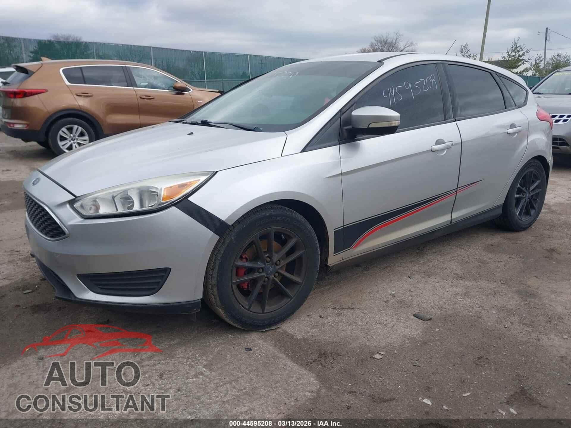 FORD FOCUS 2015 - 1FADP3K21FL242029
