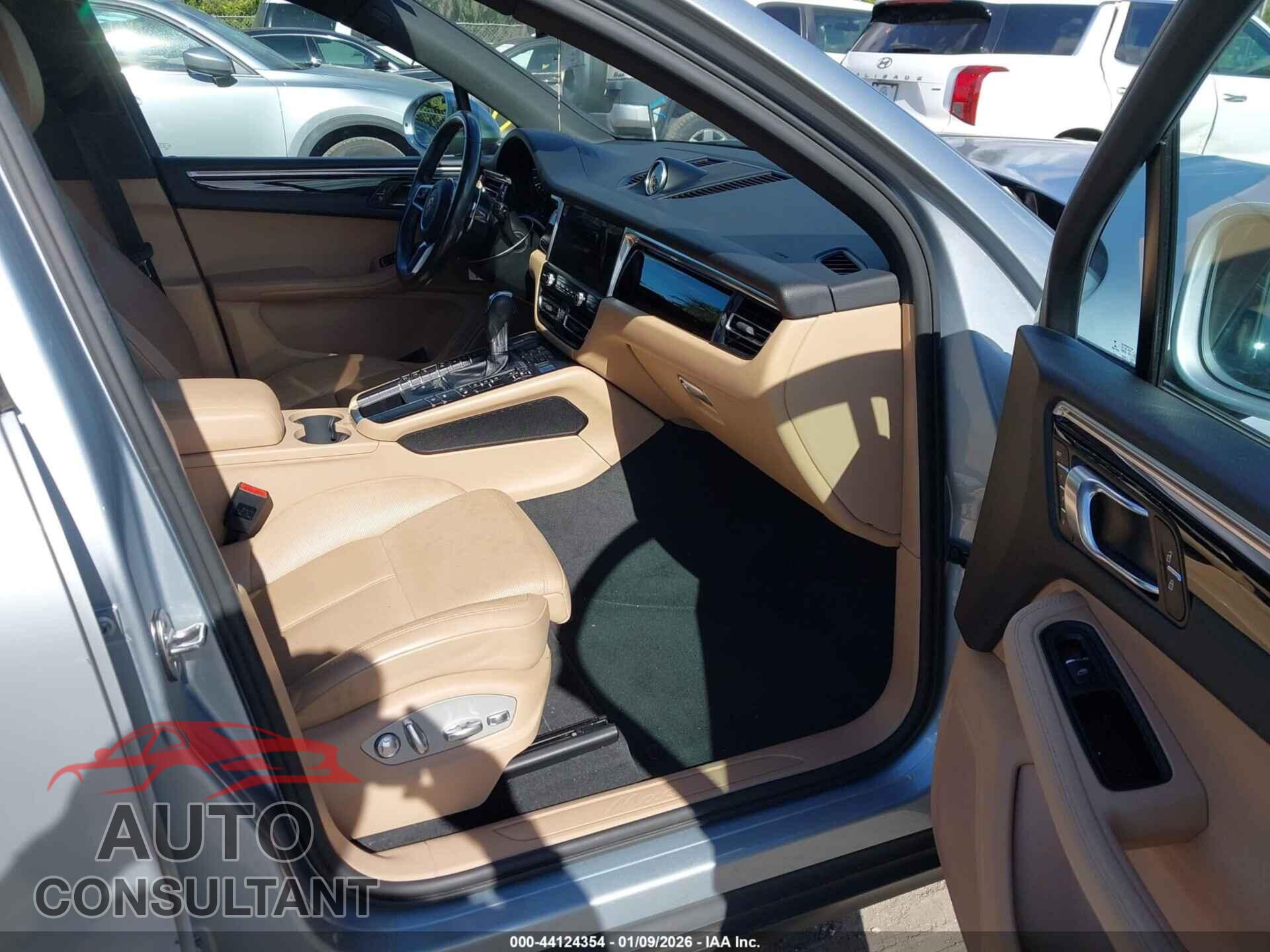 PORSCHE MACAN 2021 - WP1AA2A55MLB00511
