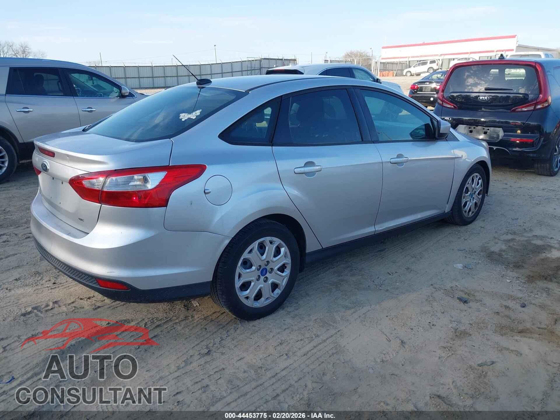 FORD FOCUS 2012 - 1FAHP3F20CL211751