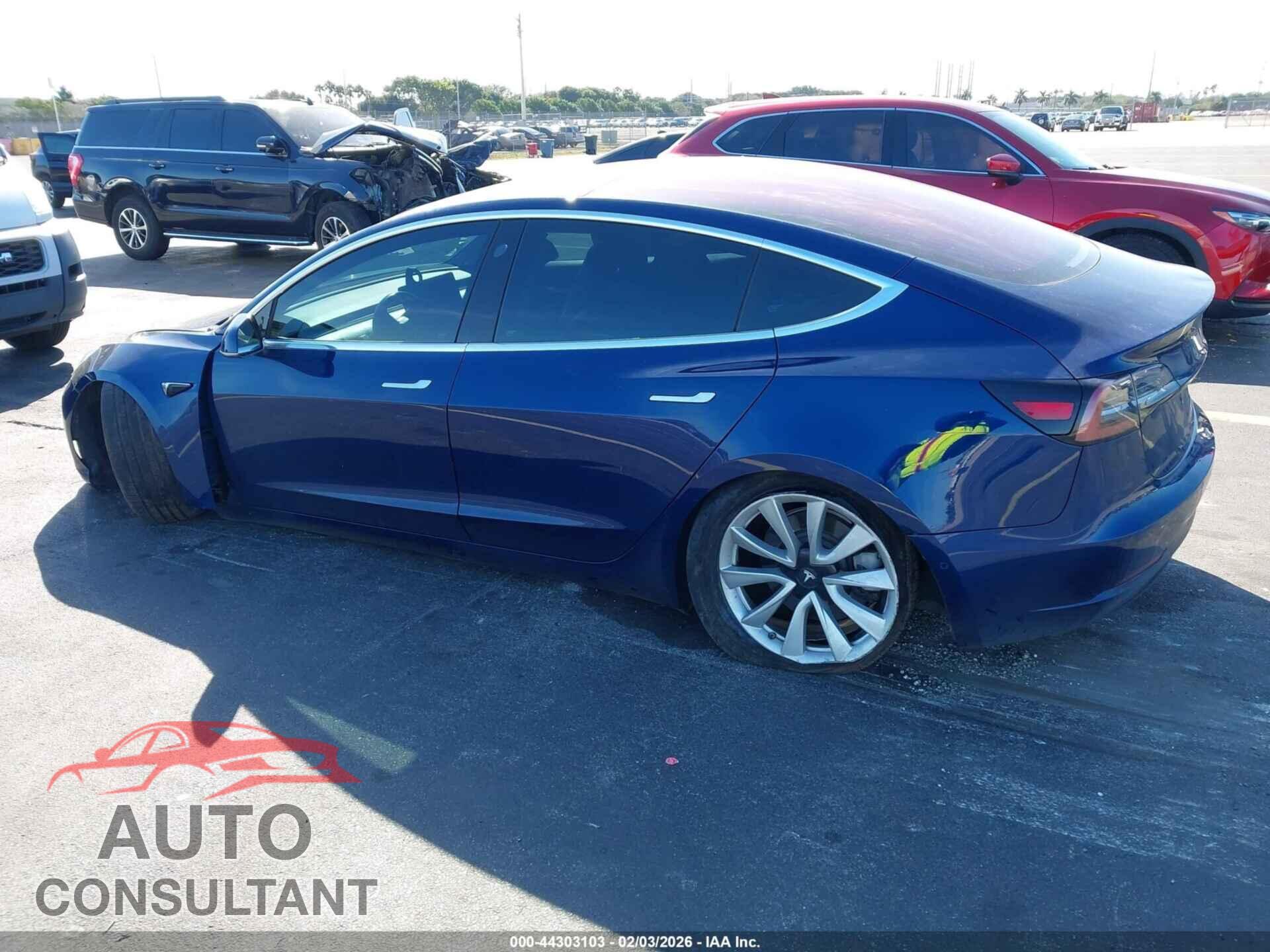 TESLA MODEL 3 2018 - 5YJ3E1EA7JF006323