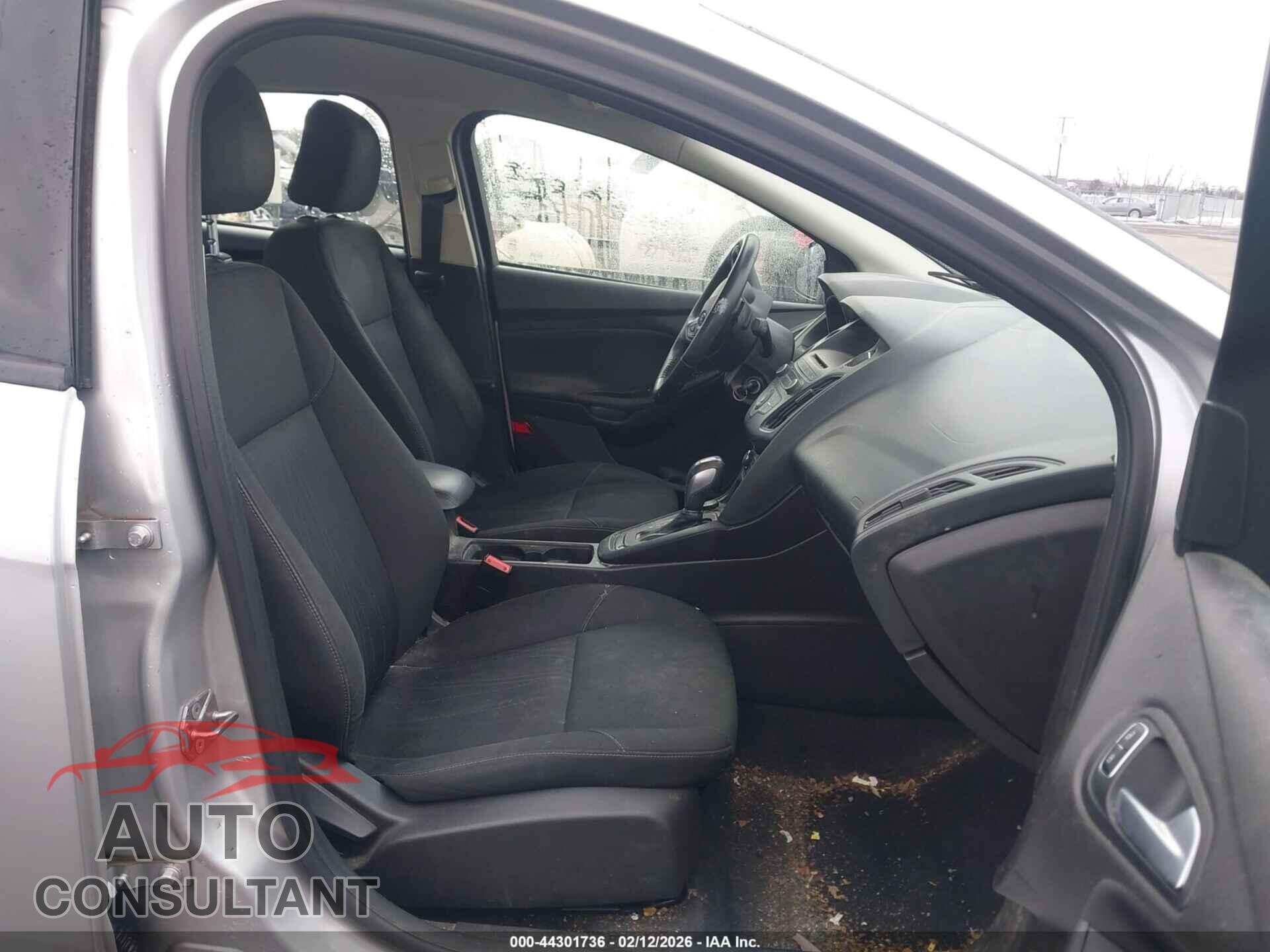 FORD FOCUS 2015 - 1FADP3F29FL322429