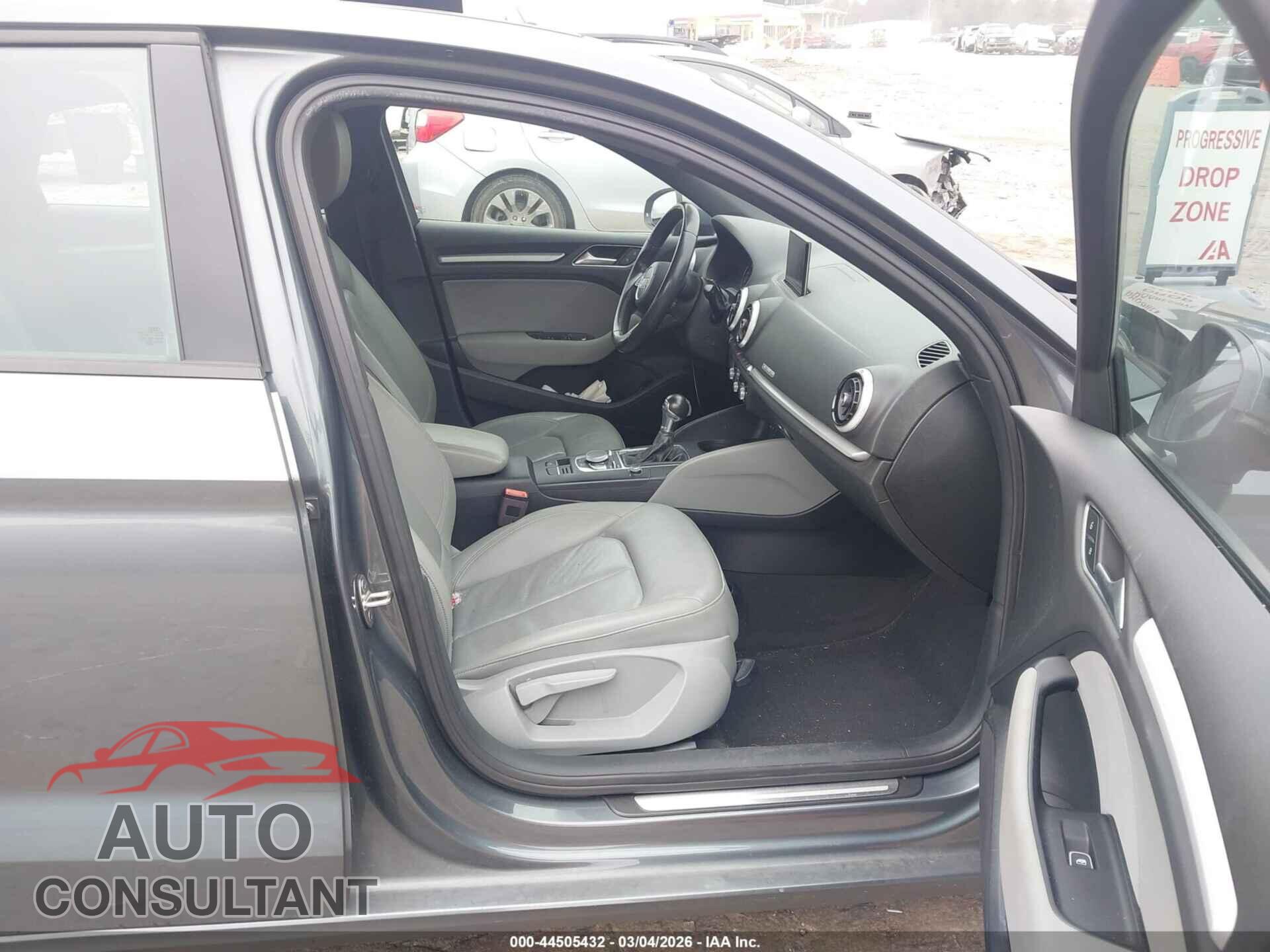 AUDI A3 2017 - WAUB8GFFXH1068024