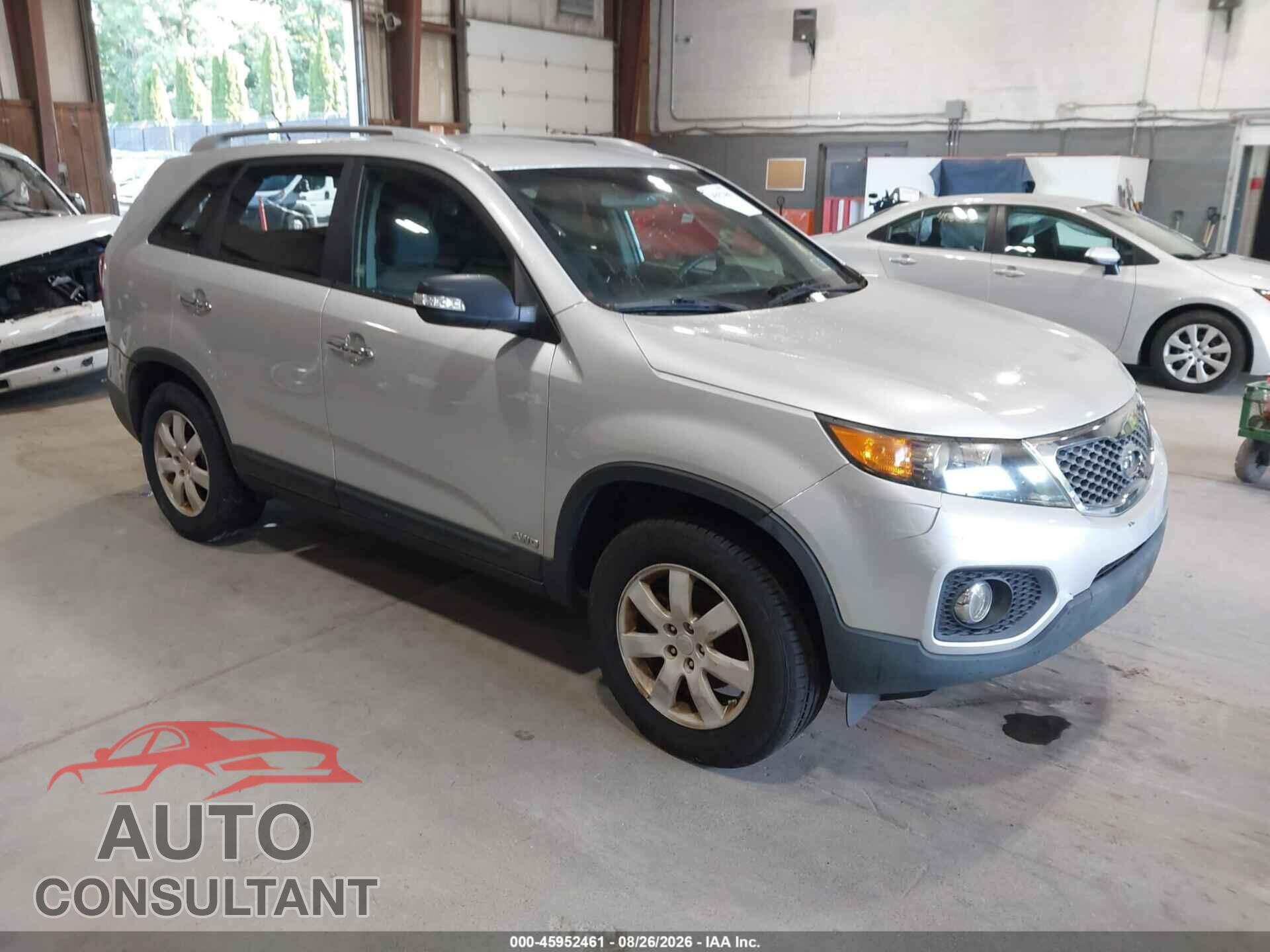 KIA SORENTO 2011 - 5XYKTCA14BG003473