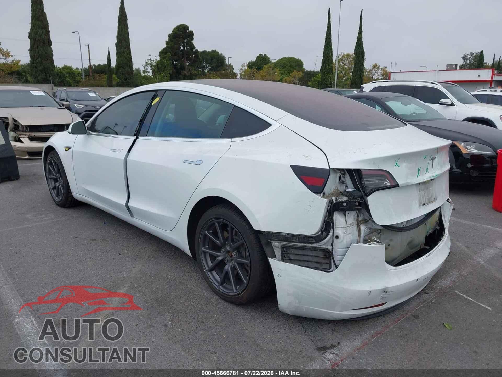 TESLA MODEL 3 2018 - 5YJ3E1EA3JF040677