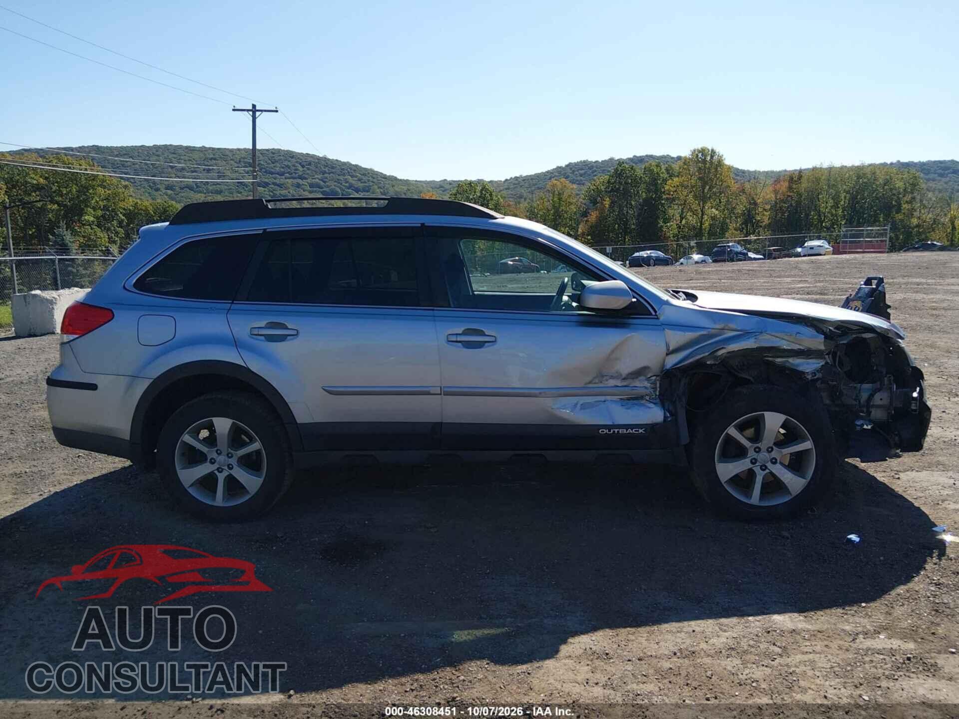 SUBARU OUTBACK 2013 - 4S4BRBGC7D3242018