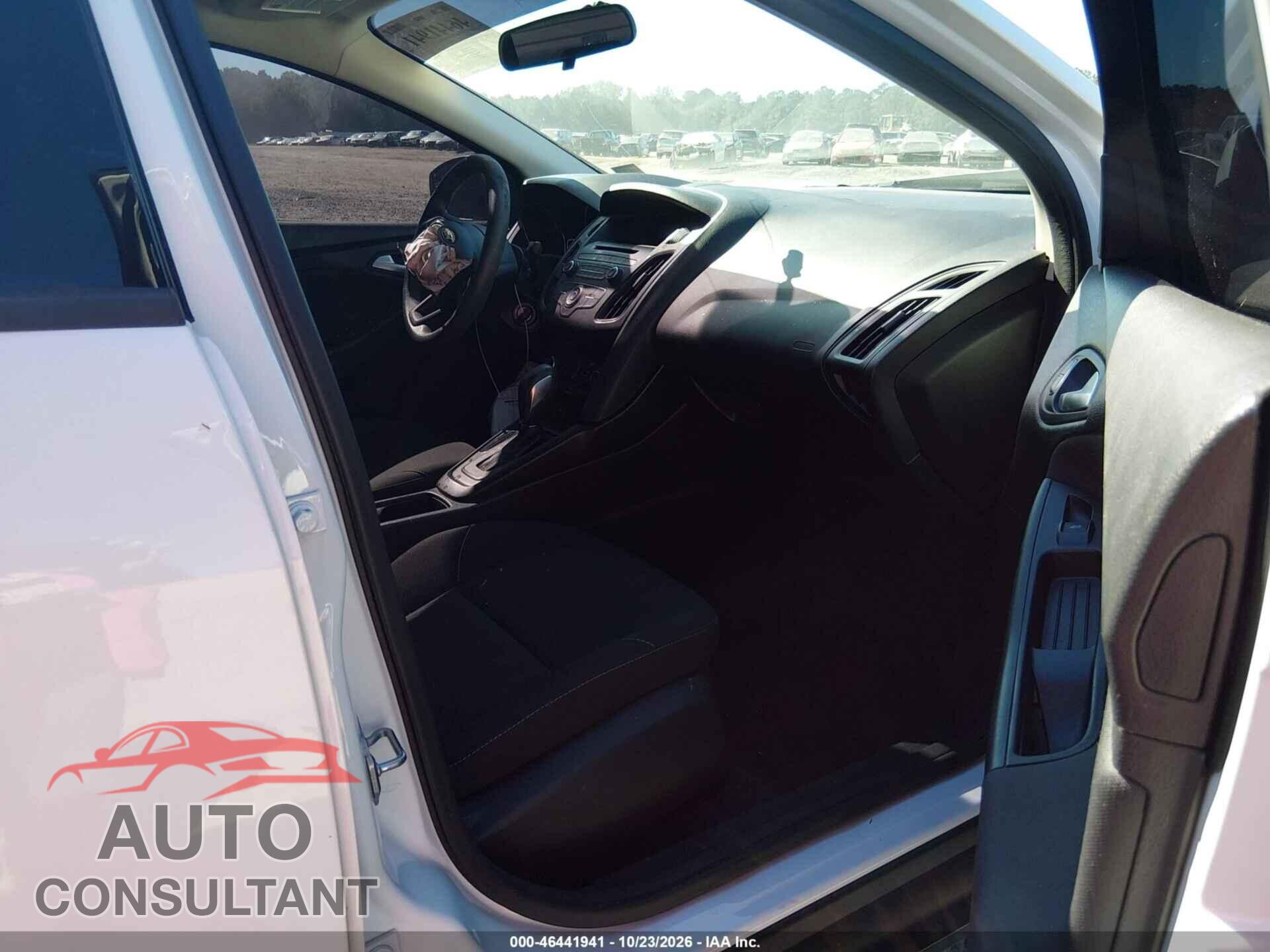 FORD FOCUS 2017 - 1FADP3F26HL309365