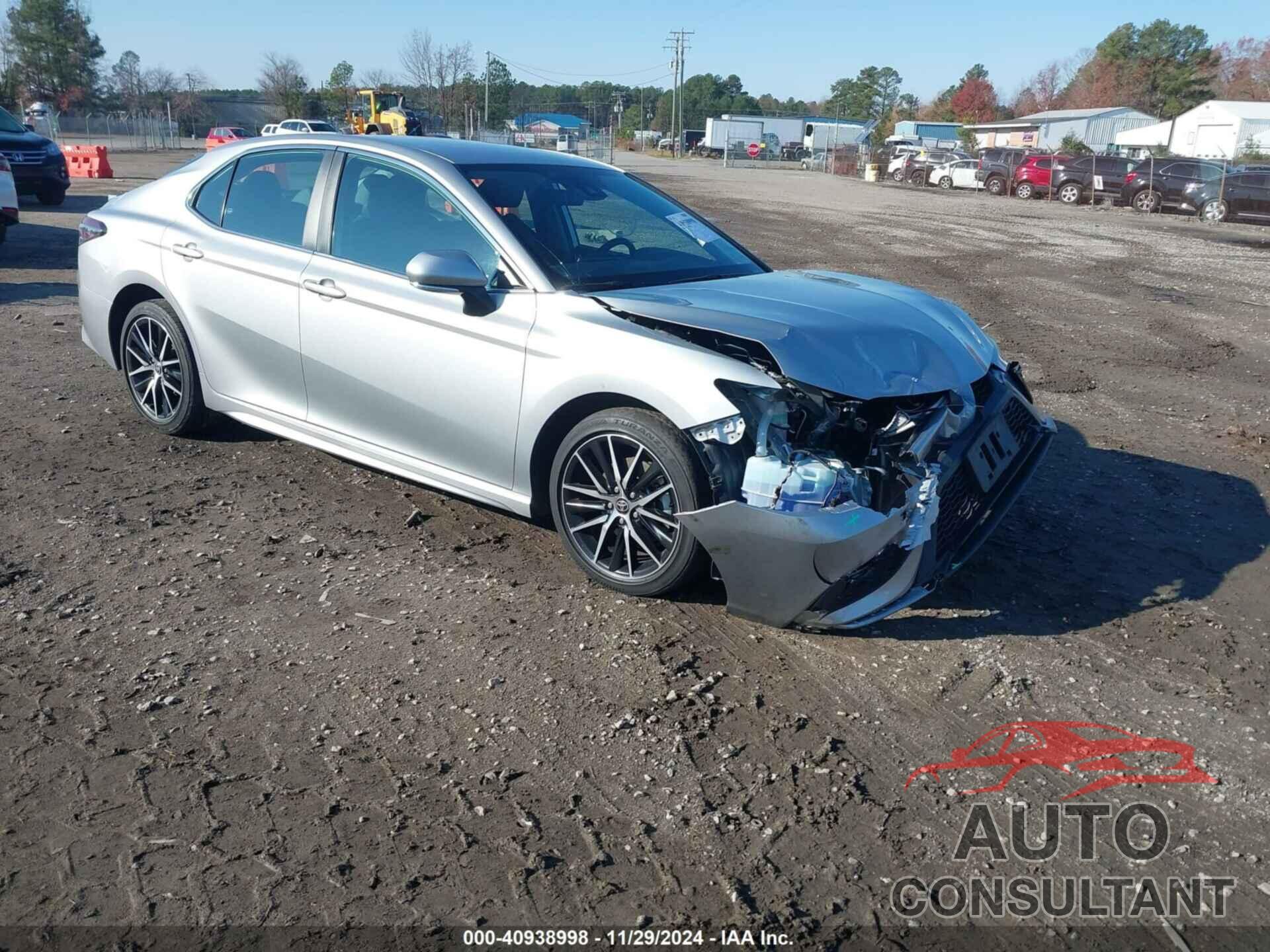 TOYOTA CAMRY 2022 - 4T1G11AK6NU040838