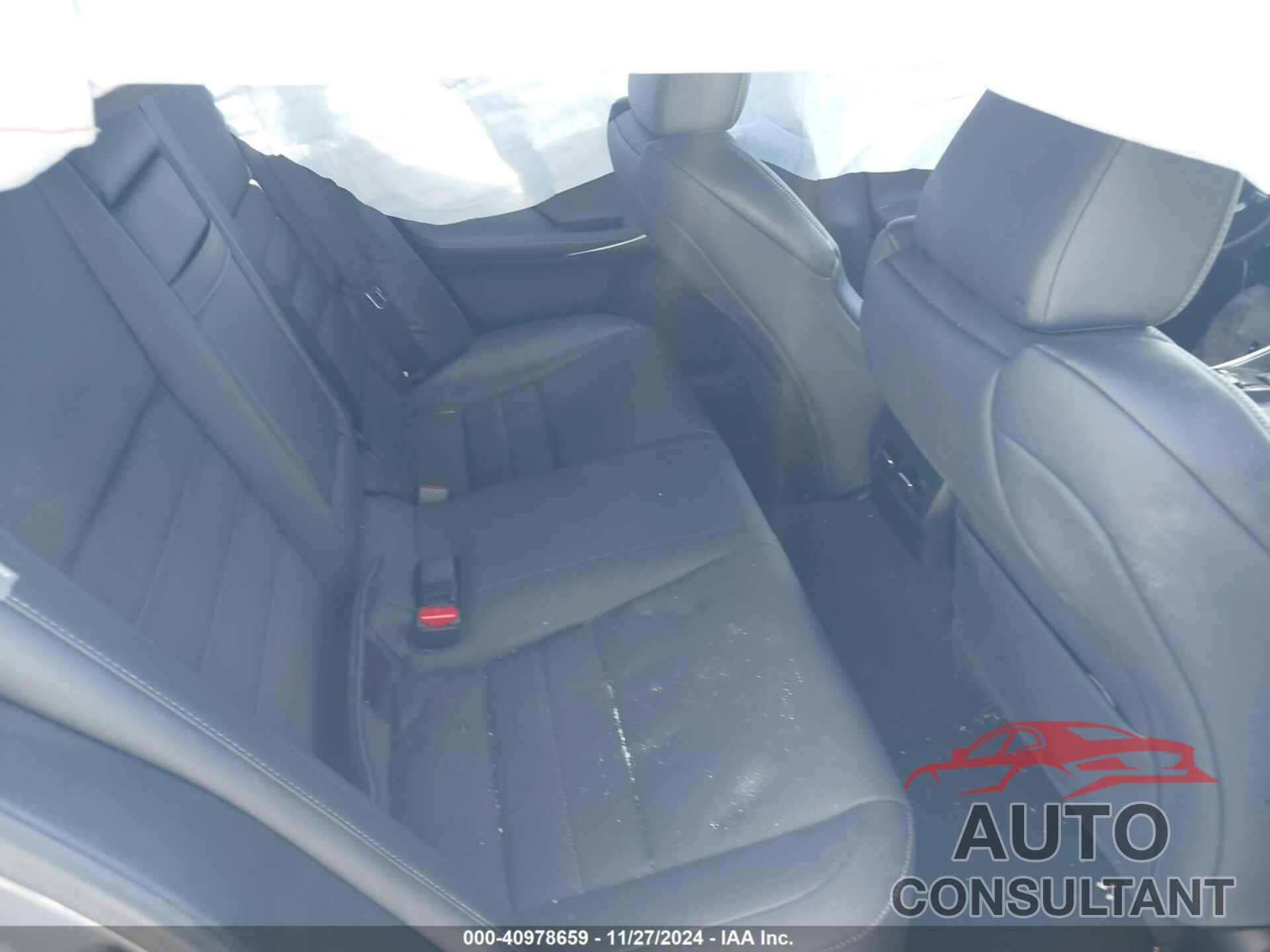LEXUS IS 300 2019 - JTHBA1D20K5091928