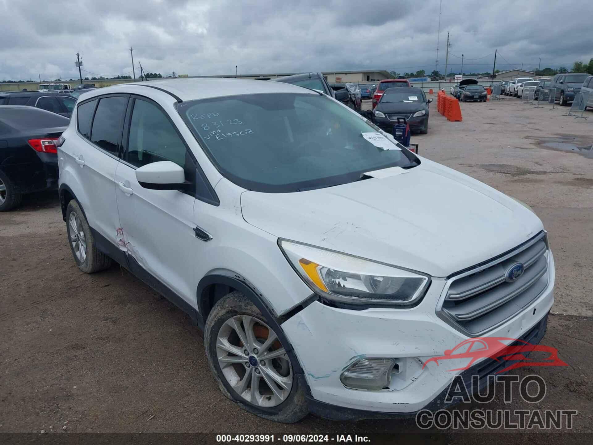 FORD ESCAPE 2017 - 1FMCU0GD2HUE15508