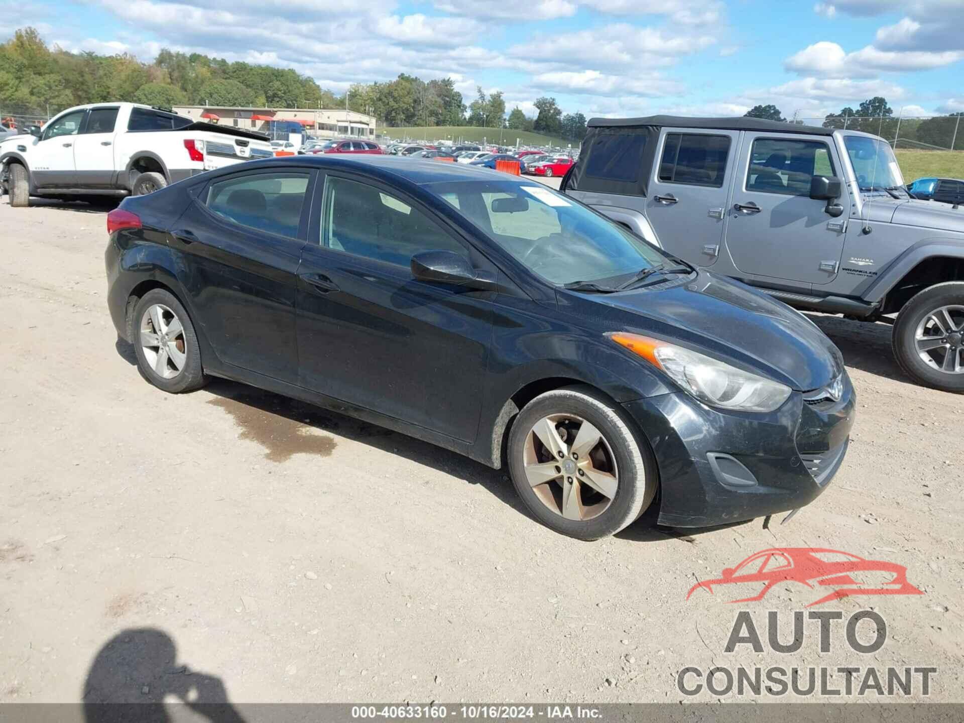 HYUNDAI ELANTRA 2011 - KMHDH4AE4BU105157