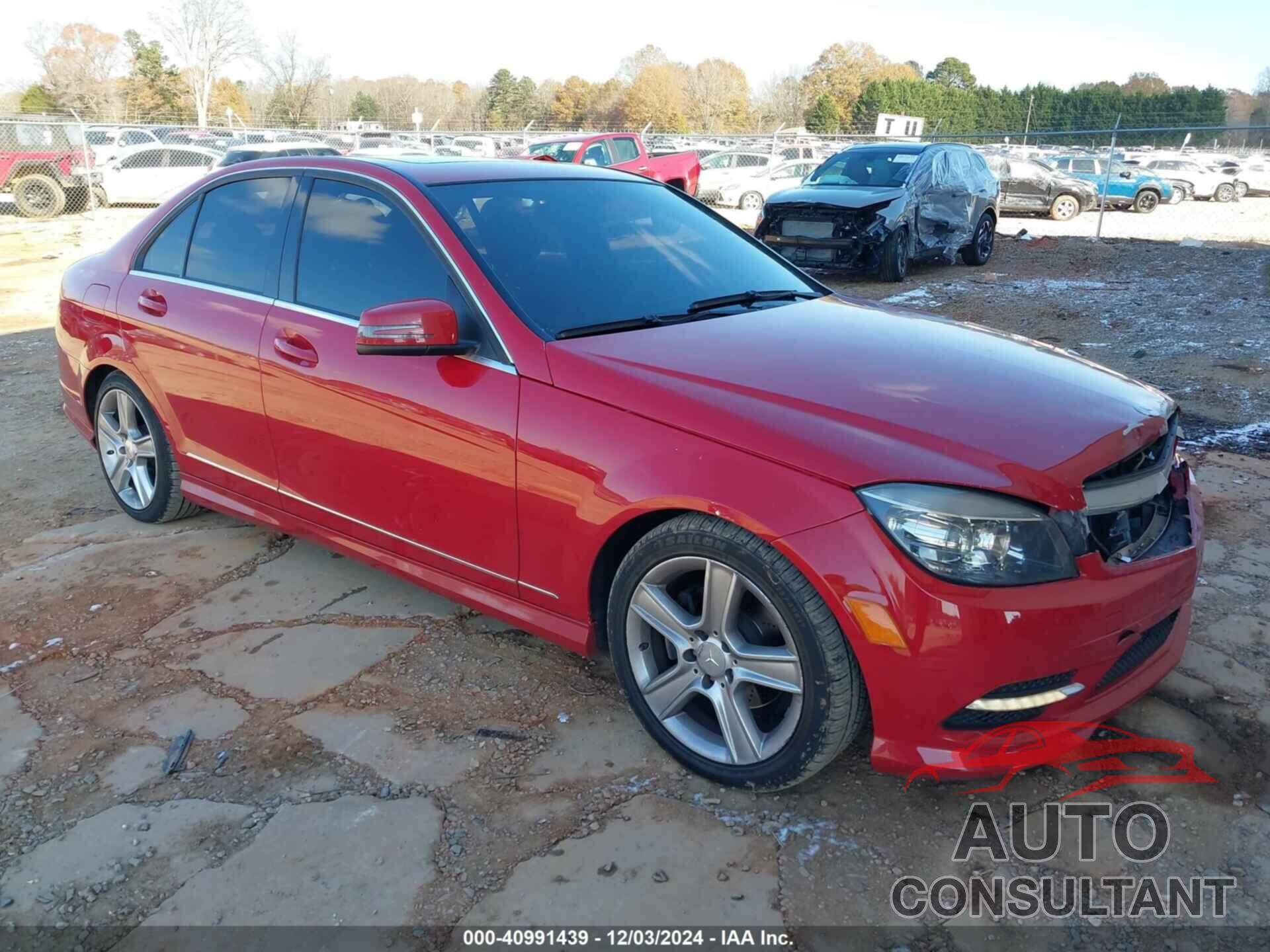 MERCEDES-BENZ C 300 2011 - WDDGF5EB8BR159261