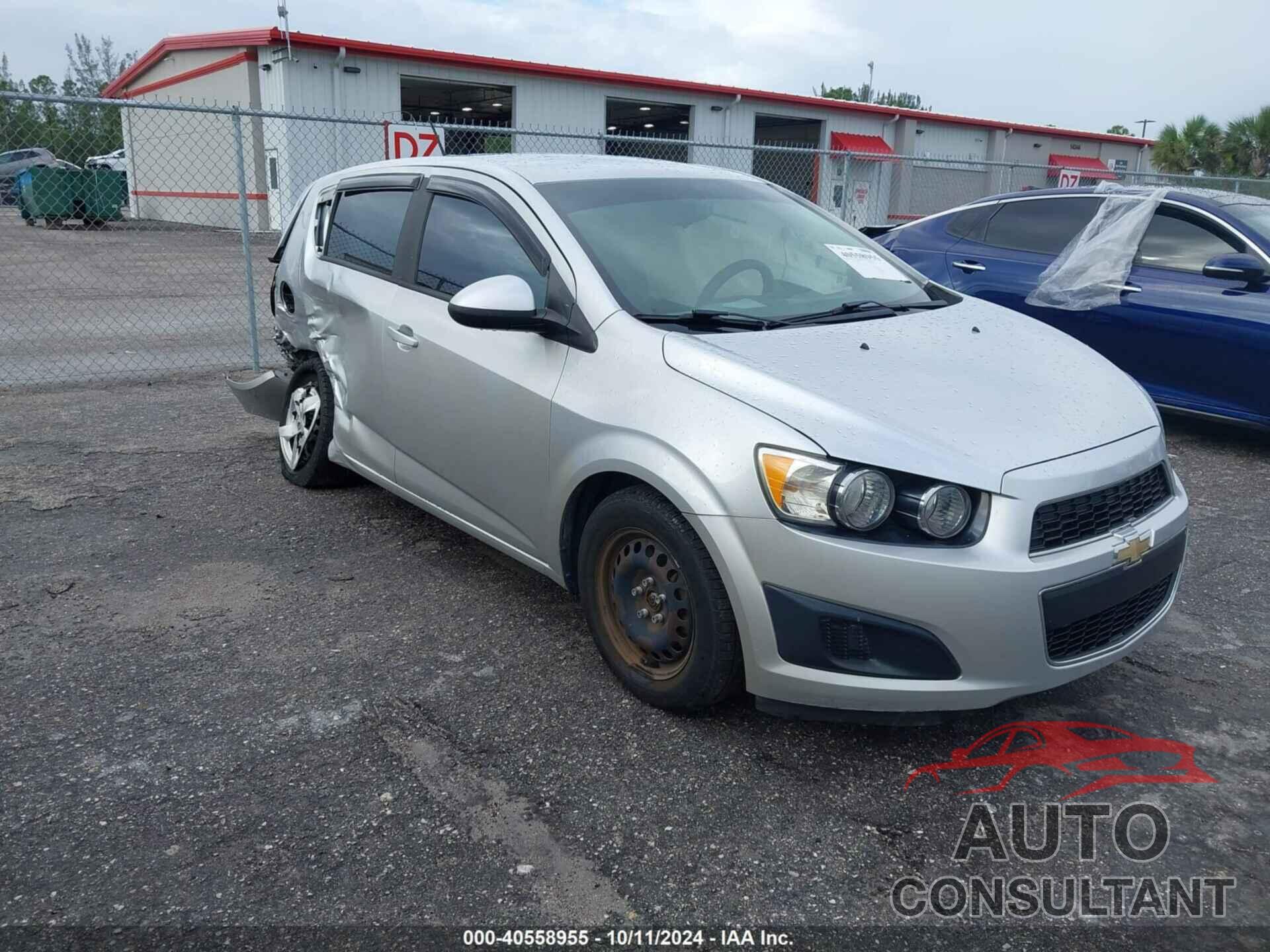 CHEVROLET SONIC 2016 - 1G1JA6SH0G4154517