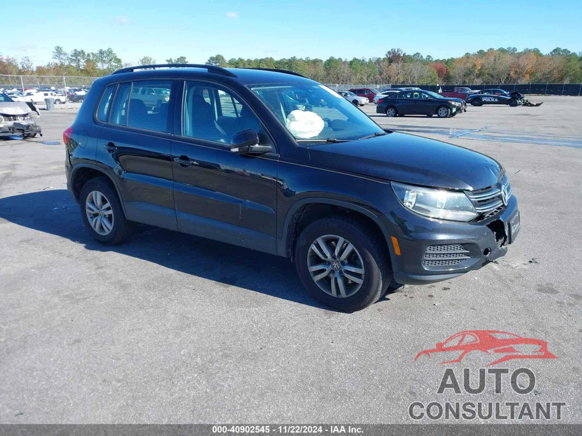 VOLKSWAGEN TIGUAN 2016 - WVGBV7AXXGW617942