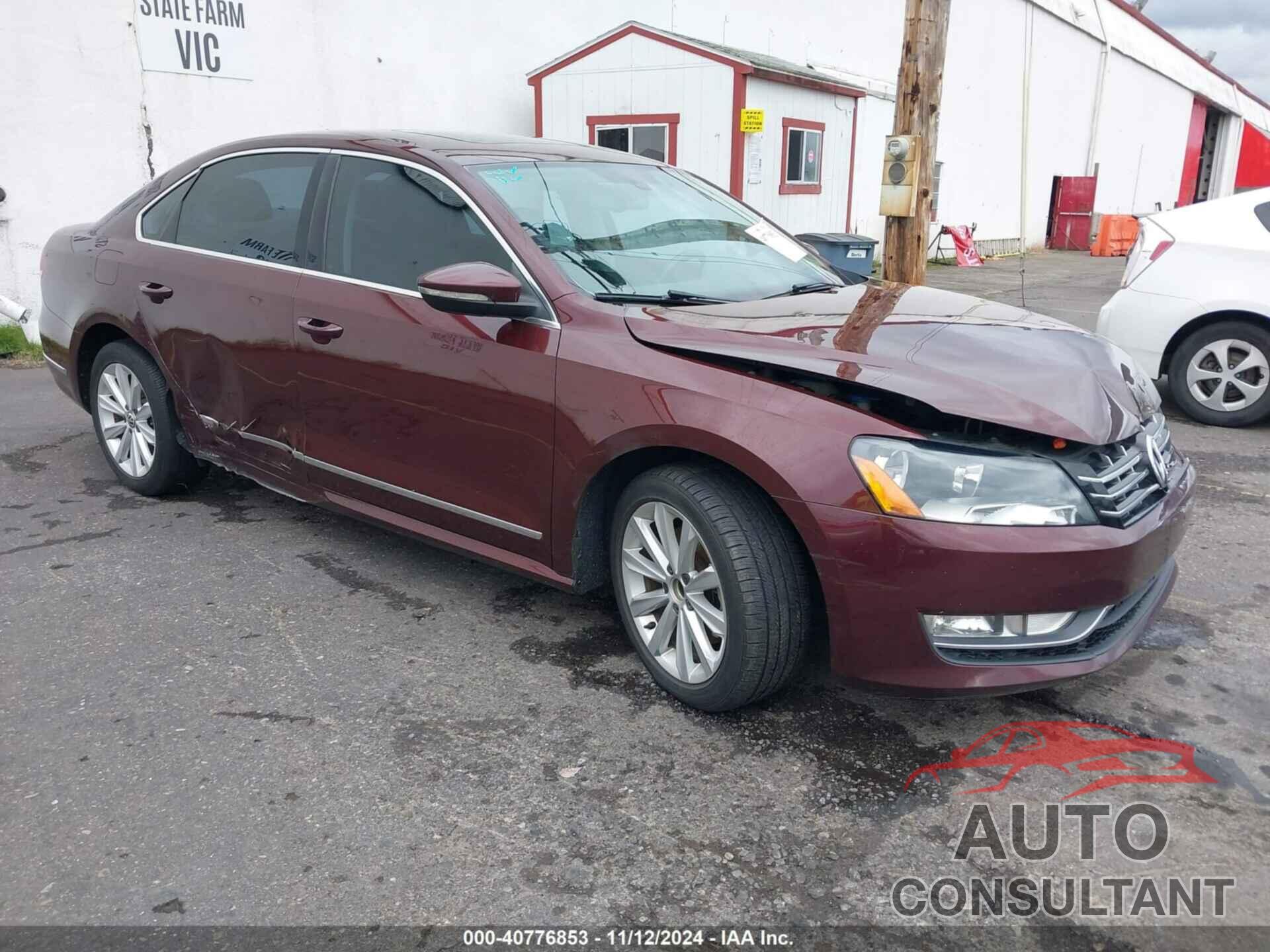 VOLKSWAGEN PASSAT 2012 - 1VWCP7A34CC080042