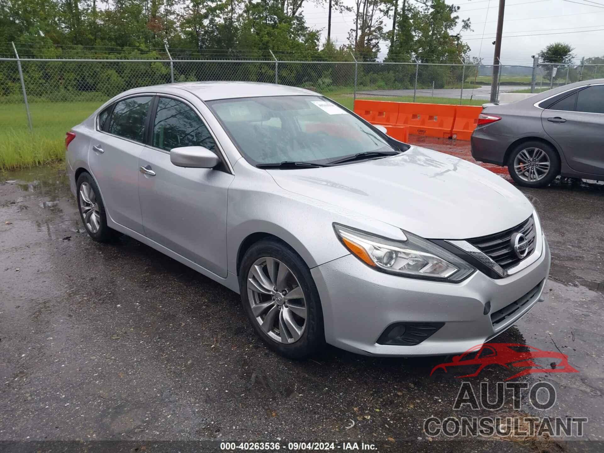 NISSAN ALTIMA 2017 - 1N4AL3AP0HC176913