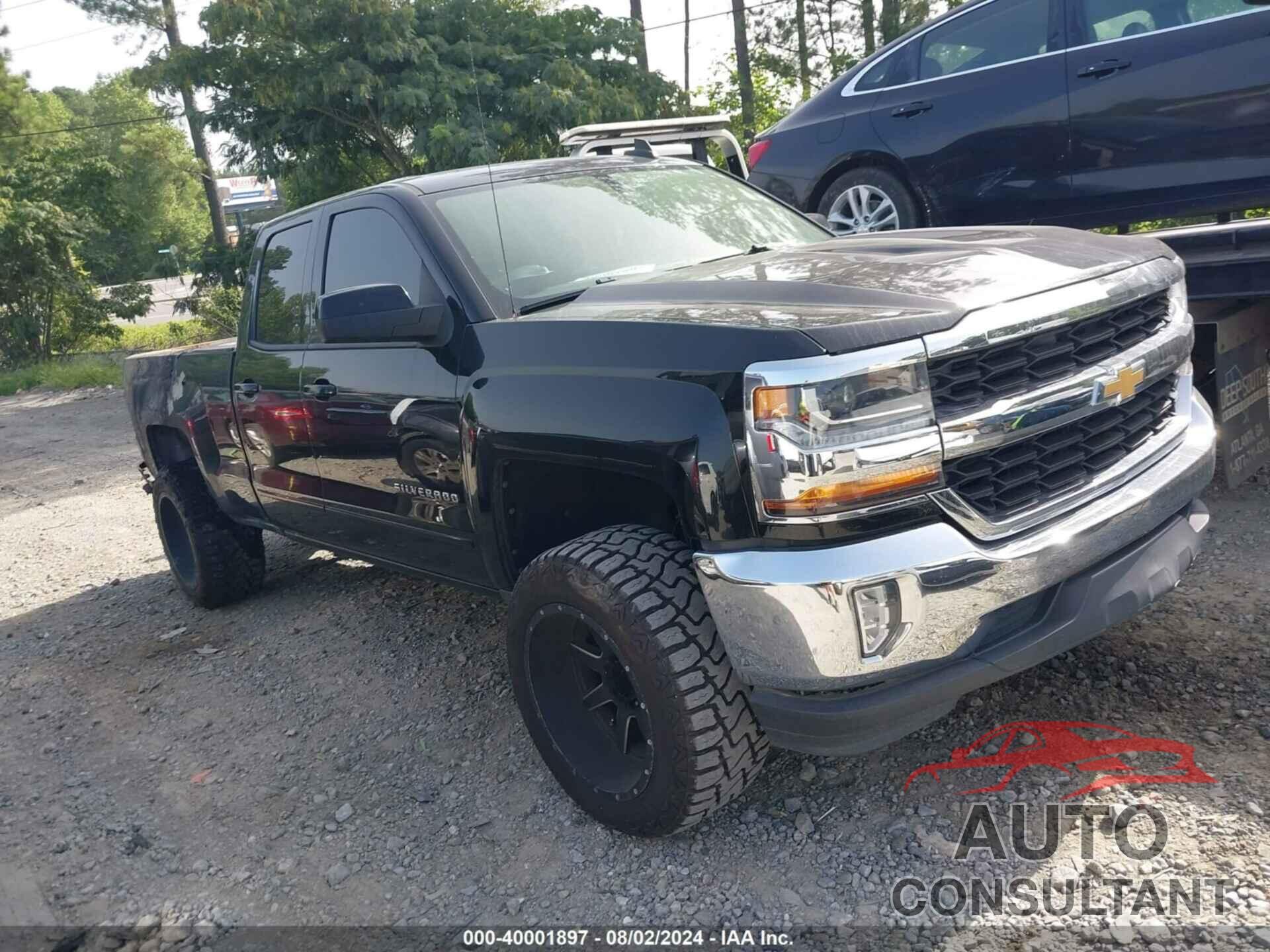 CHEVROLET SILVERADO 1500 2018 - 1GCRCREC0JZ252060