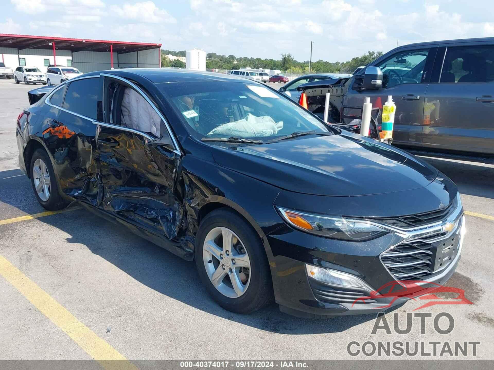 CHEVROLET MALIBU 2020 - 1G1ZB5ST1LF049157