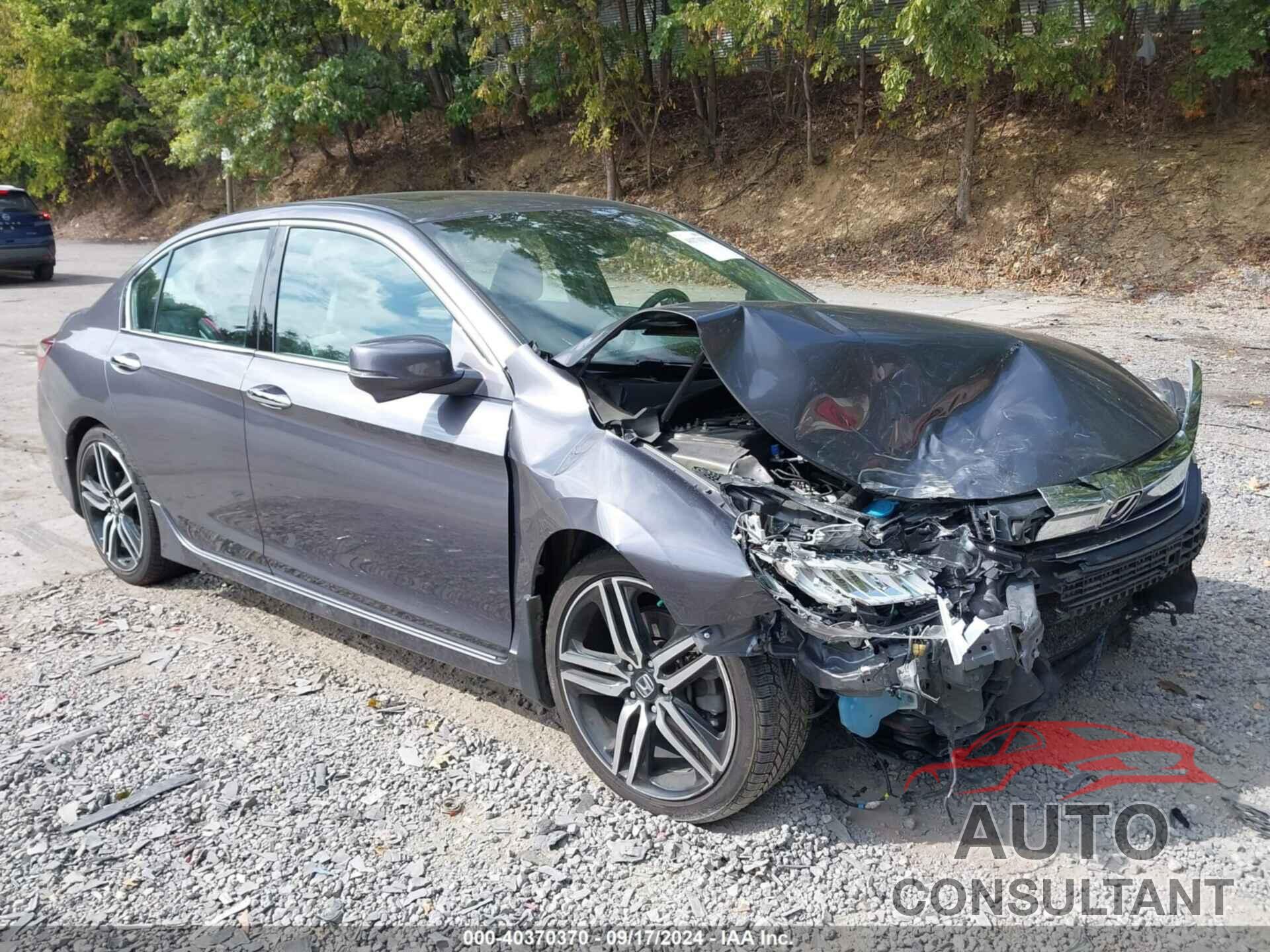 HONDA ACCORD 2017 - 1HGCR3F9XHA011721