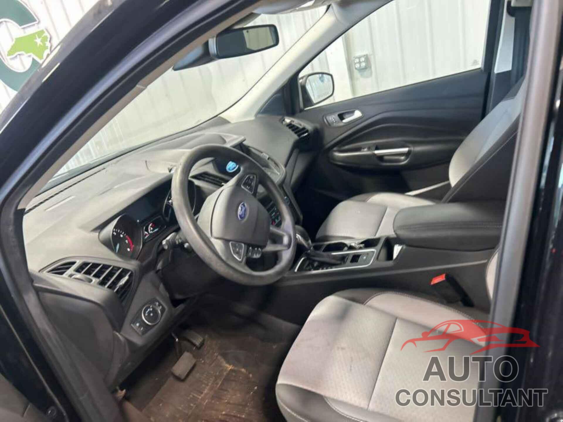 FORD ESCAPE 2019 - 1FMCU9GD3KUB82413