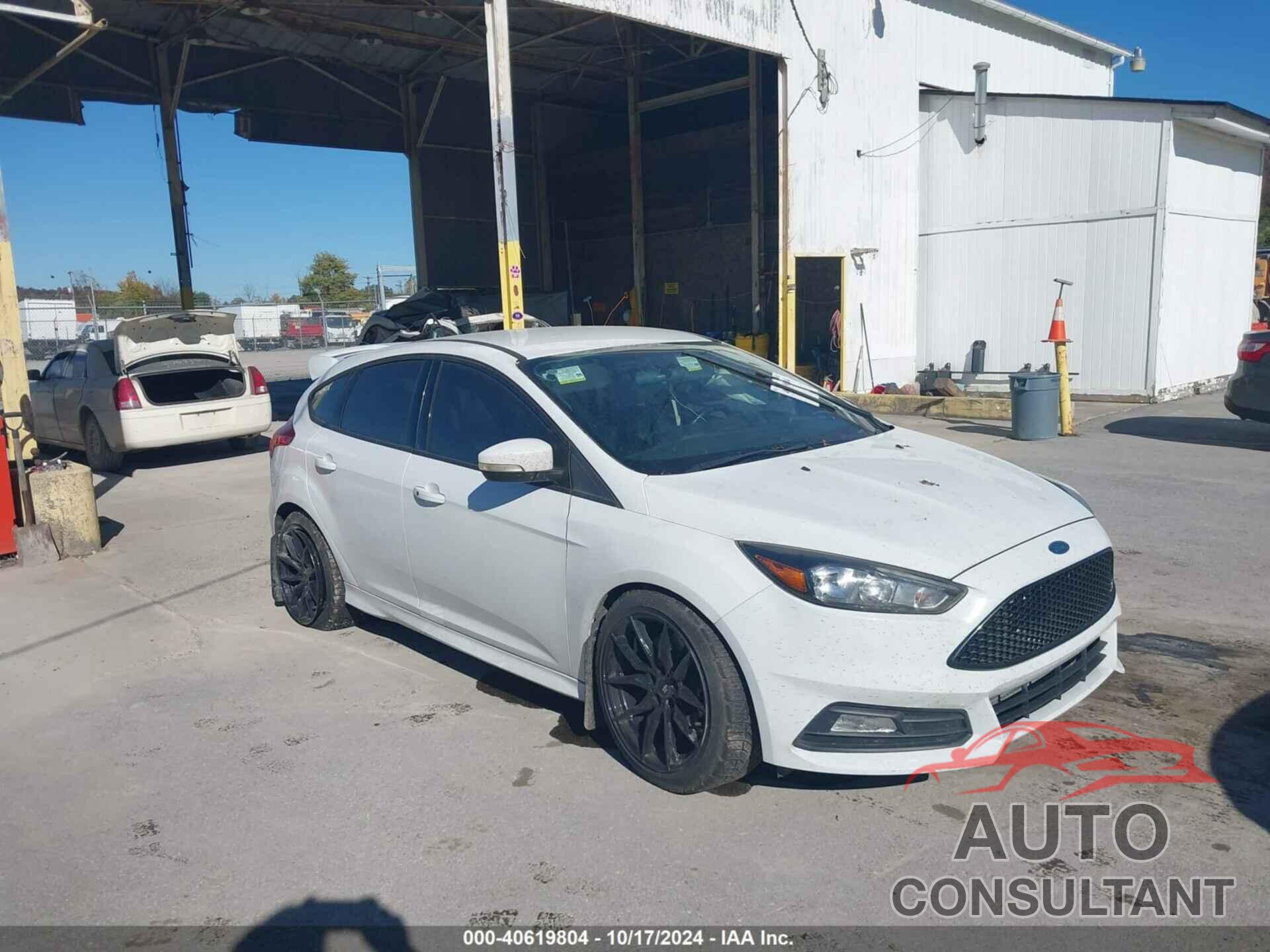 FORD FOCUS ST 2018 - 1FADP3L9XJL230286