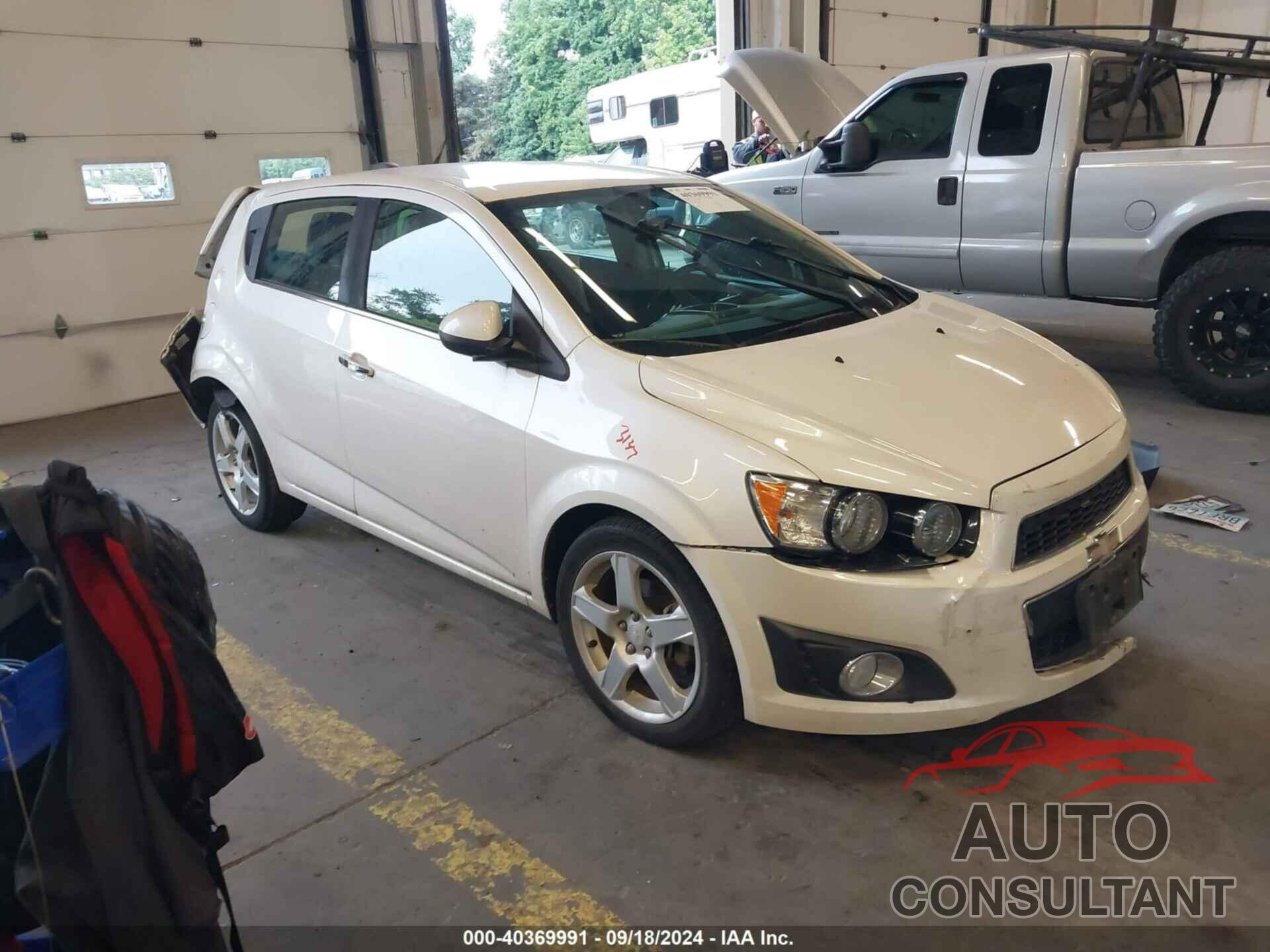 CHEVROLET SONIC 2015 - 1G1JE6SB7F4193488