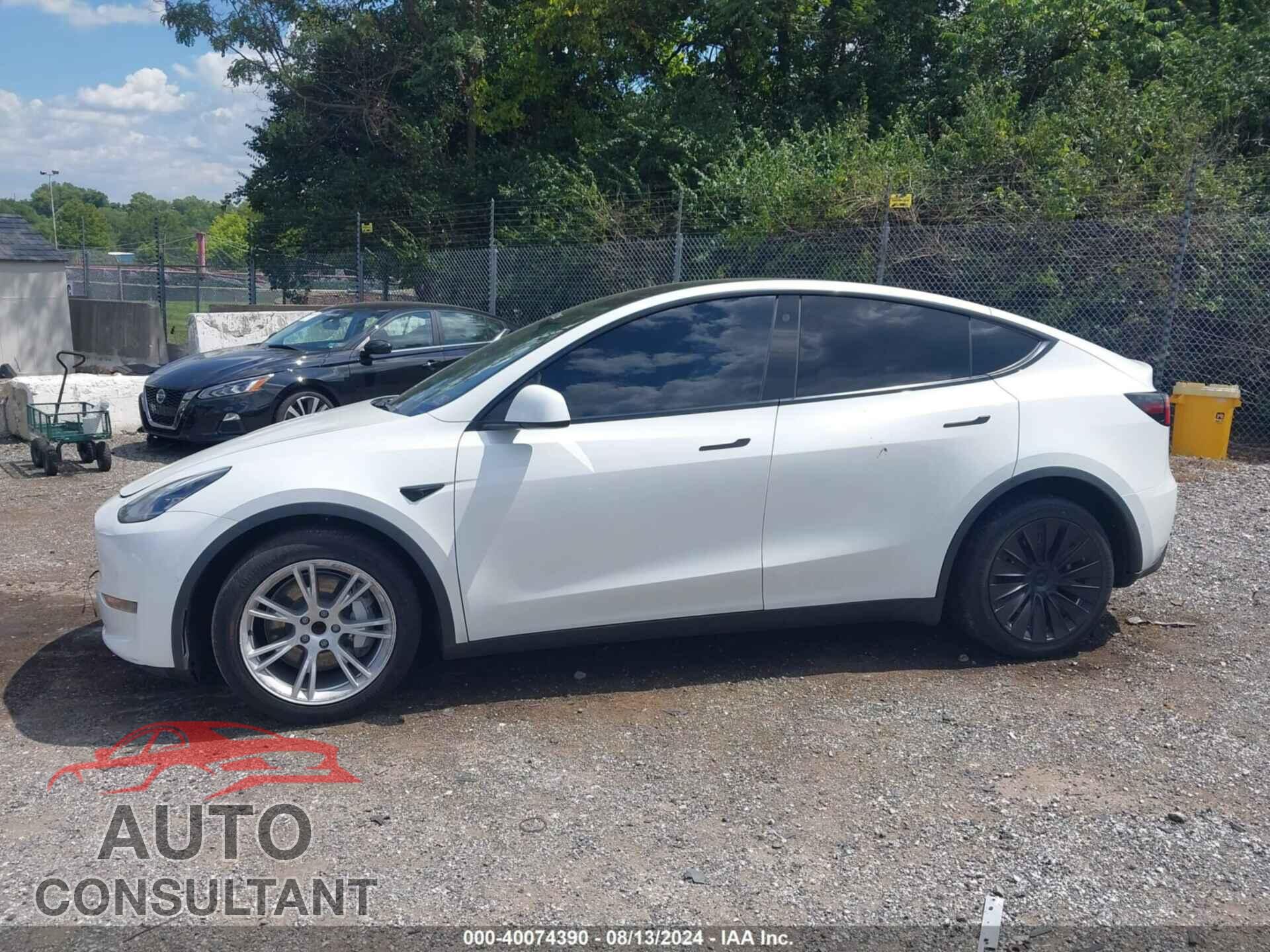 TESLA MODEL Y 2021 - 5YJYGDED1MF109155