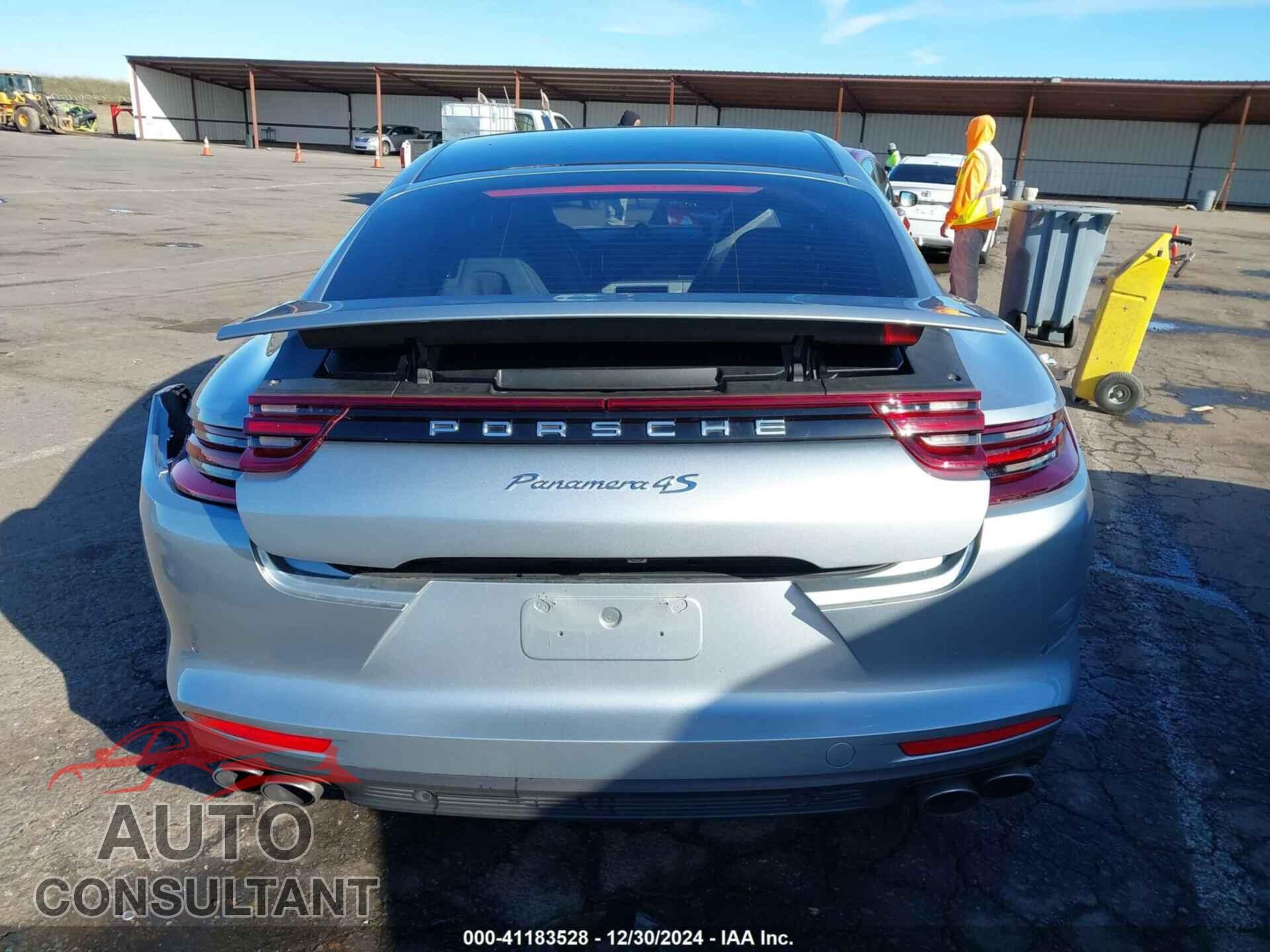 PORSCHE PANAMERA 2018 - WP0AB2A70JL136909