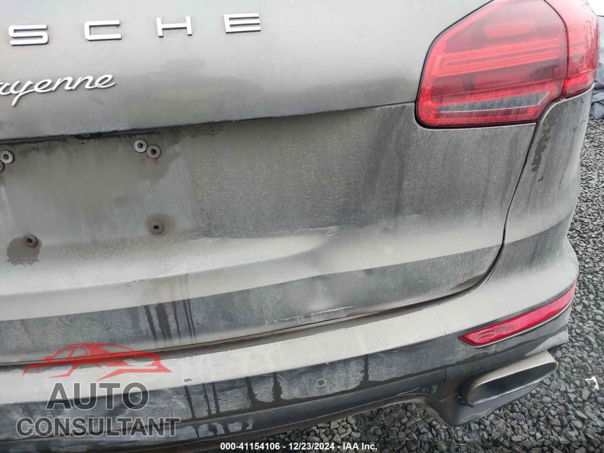 PORSCHE CAYENNE 2016 - WP1AA2A25GLA00869