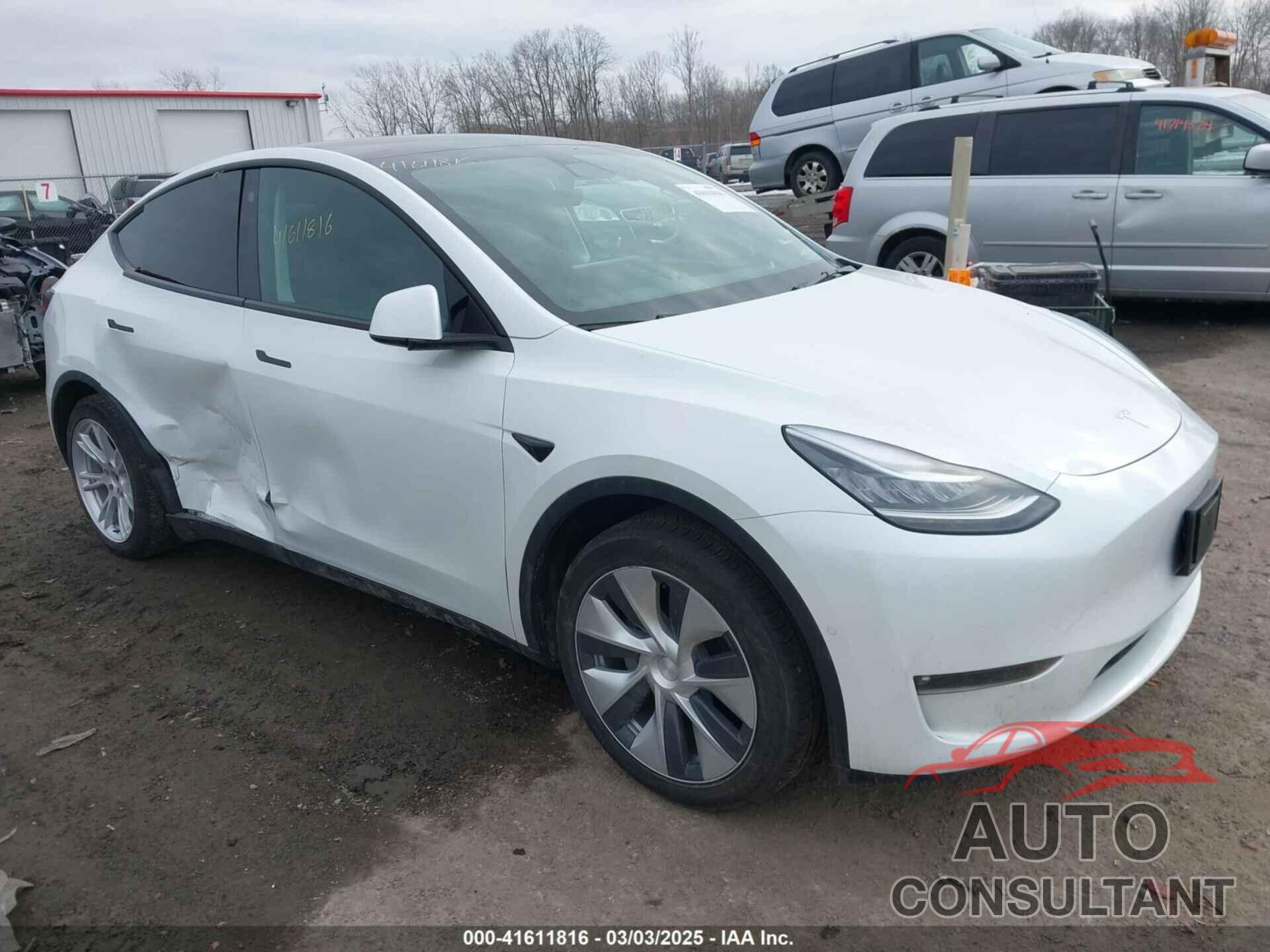 TESLA MODEL Y 2021 - 5YJYGDEE3MF266114