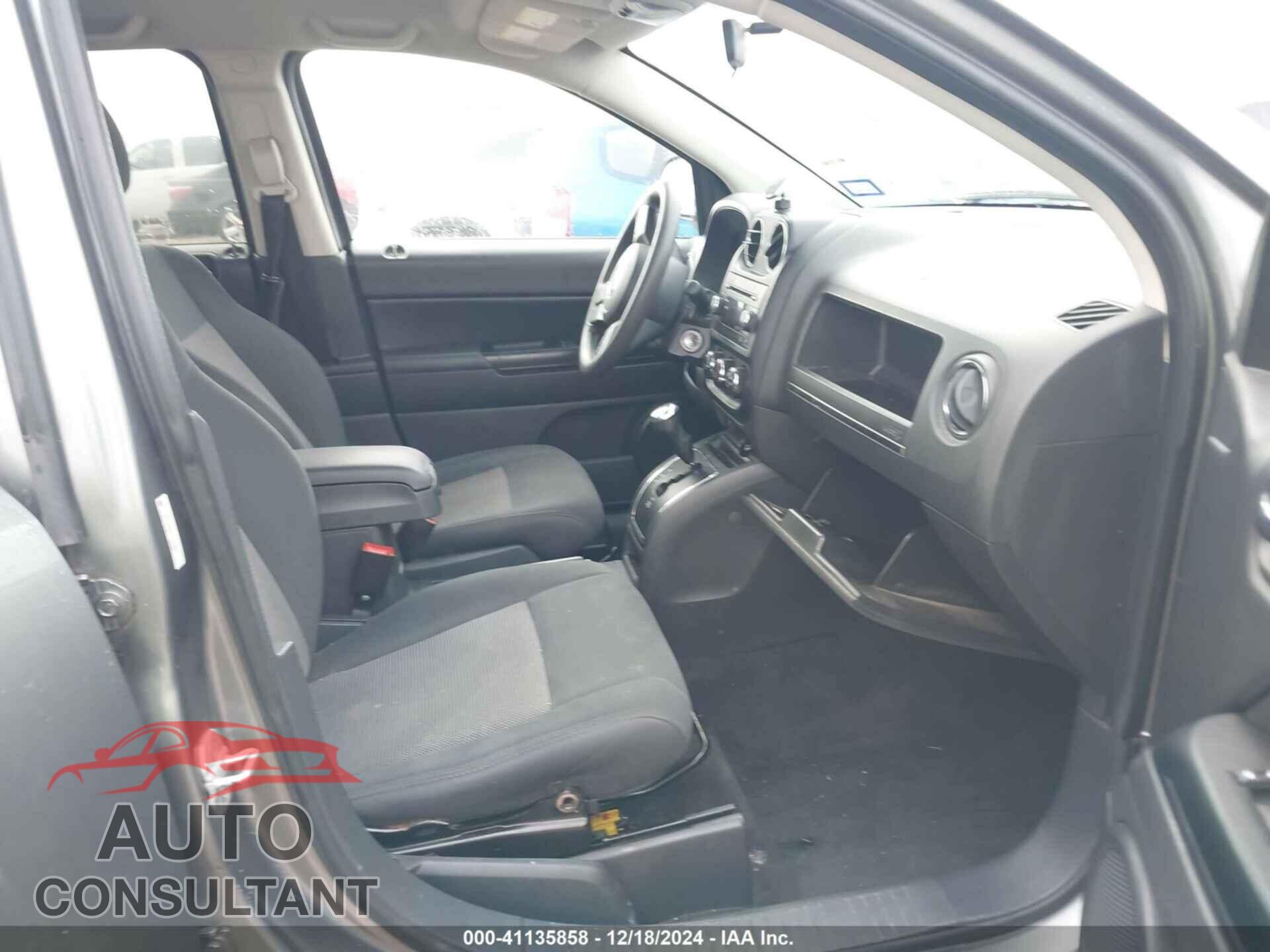 JEEP COMPASS 2012 - 1C4NJCBA4CD718660