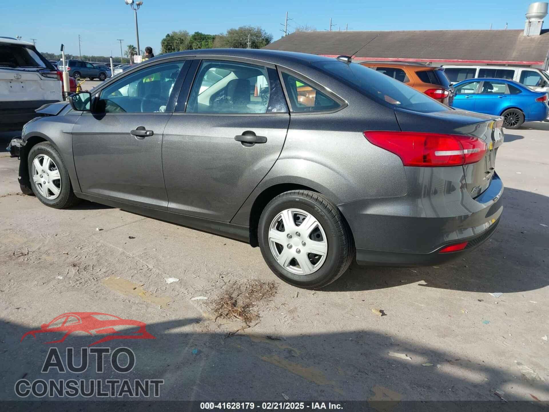 FORD FOCUS 2016 - 1FADP3E26GL262175