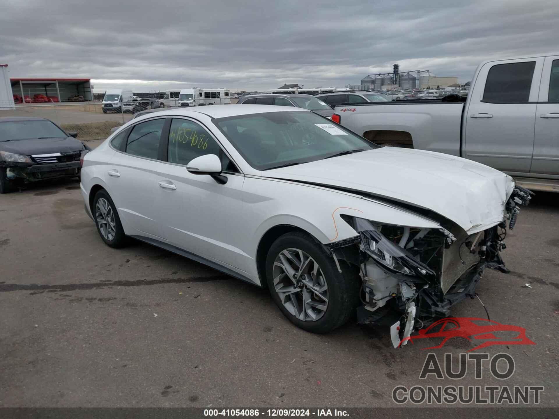 HYUNDAI SONATA 2023 - KMHL64JA9PA295612