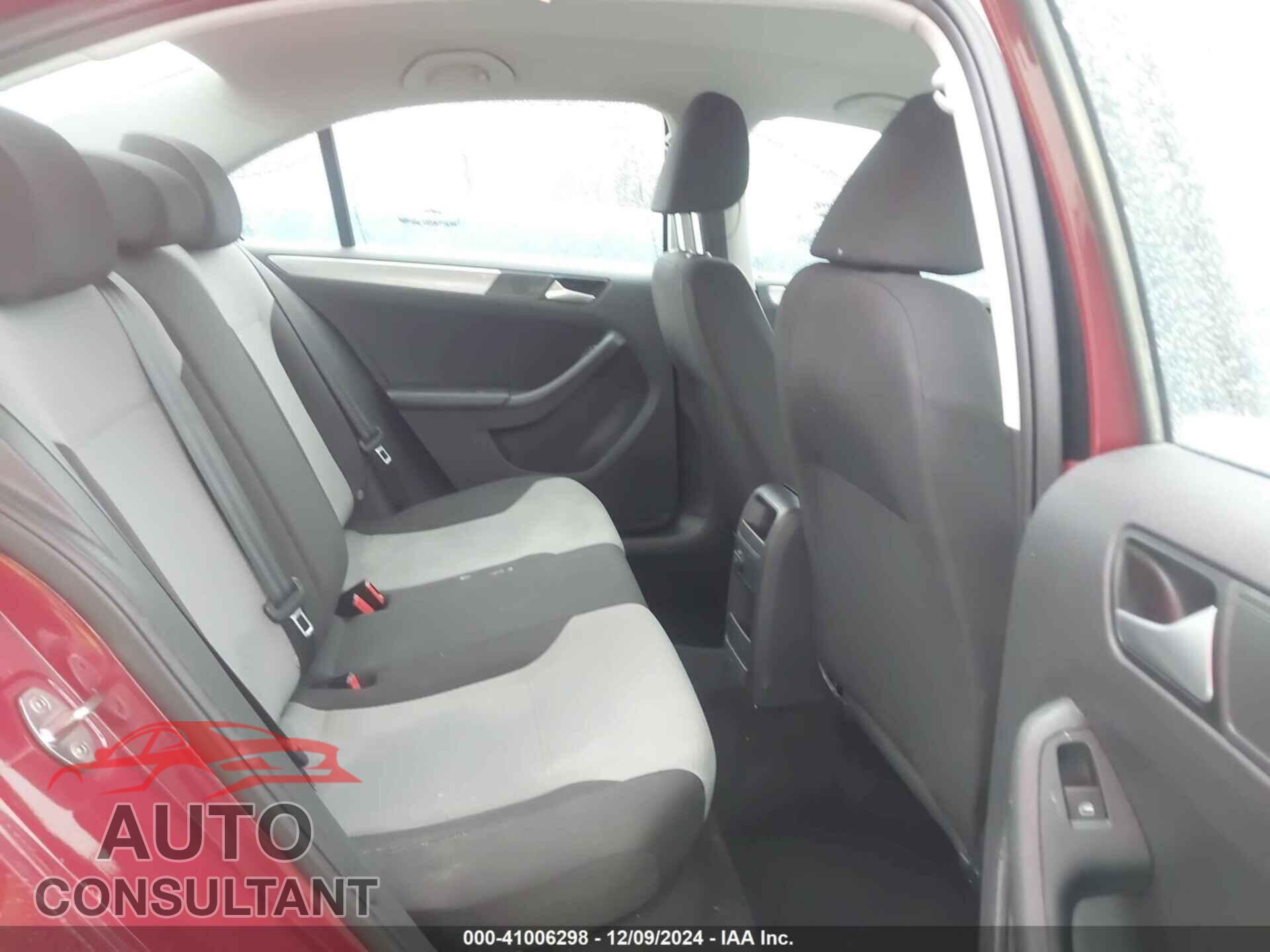VOLKSWAGEN JETTA 2017 - 3VW2B7AJ2HM265902