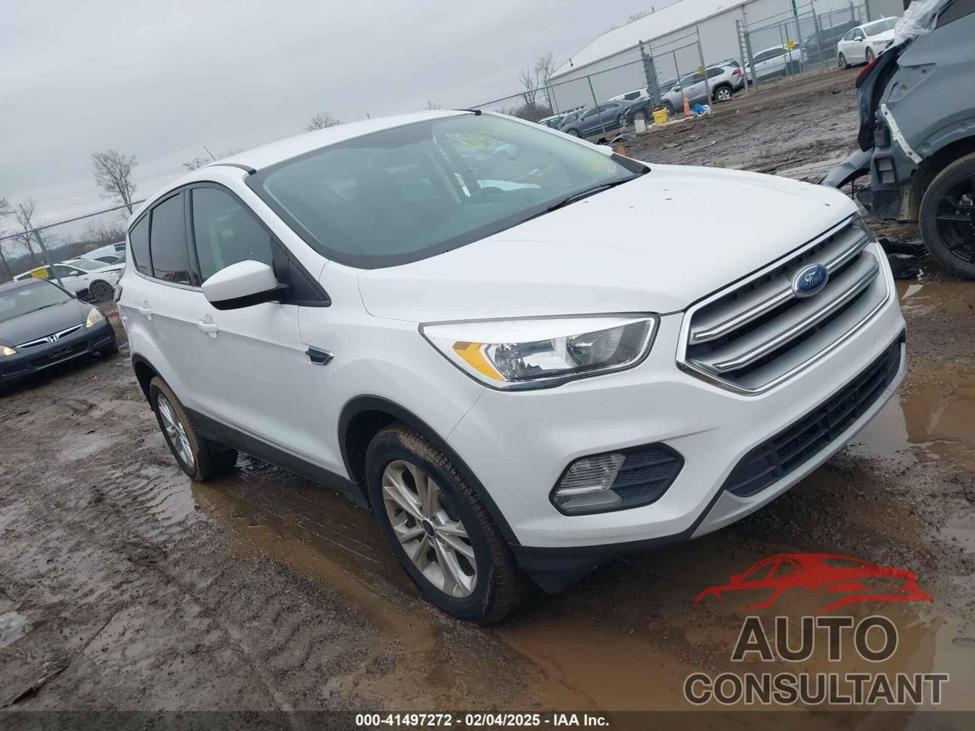 FORD ESCAPE 2017 - 1FMCU0GD7HUE17030