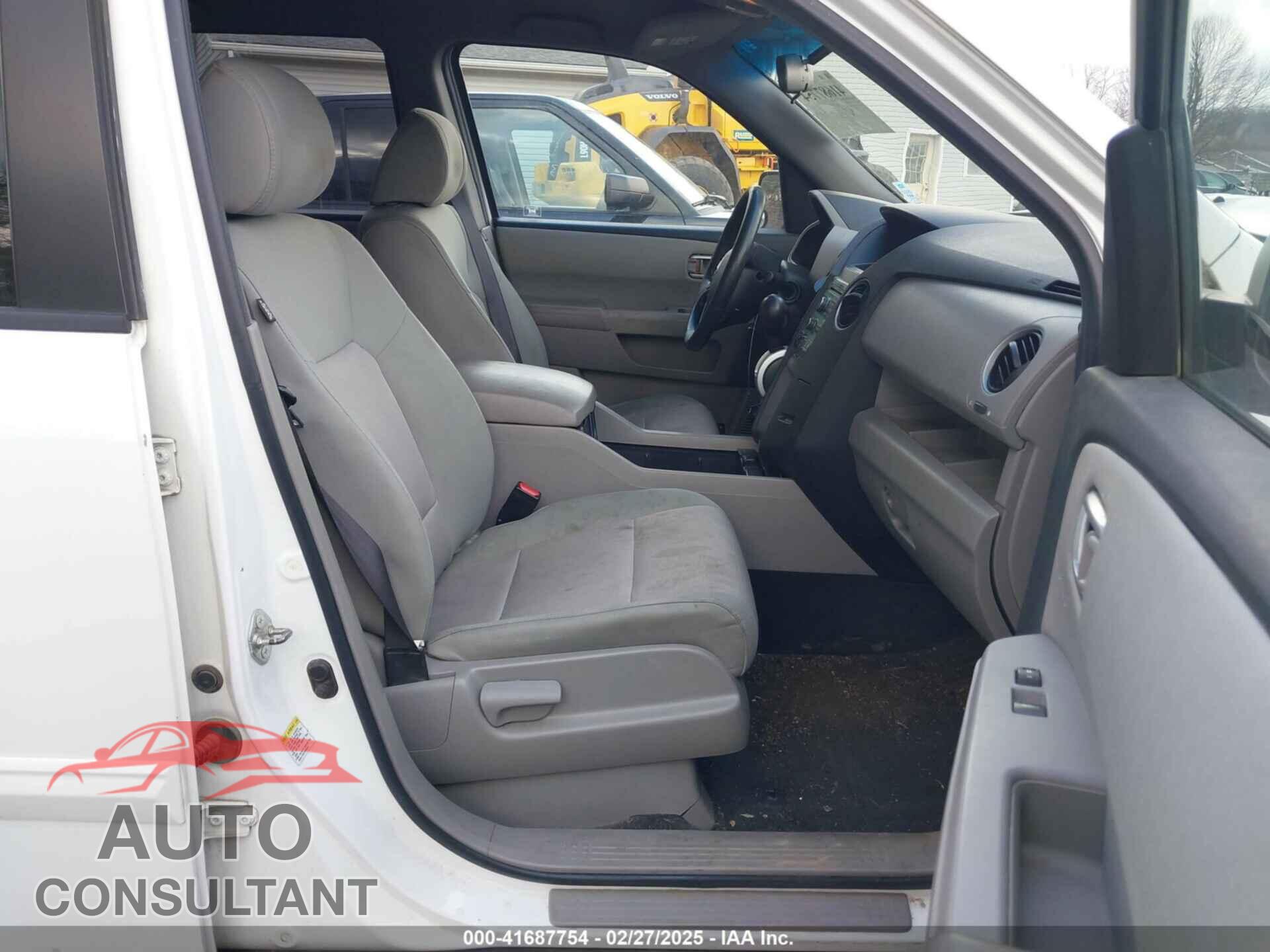 HONDA PILOT 2011 - 5FNYF4H43BB088210