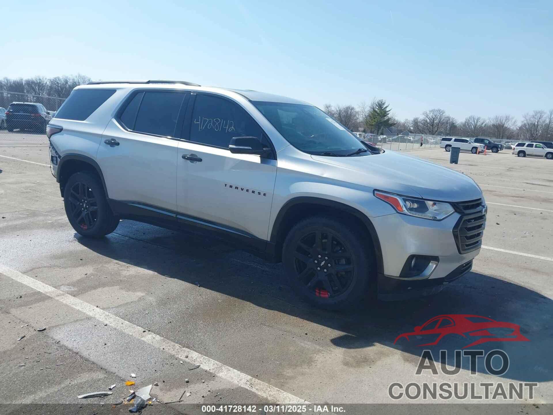 CHEVROLET TRAVERSE 2018 - 1GNERKKW1JJ137976