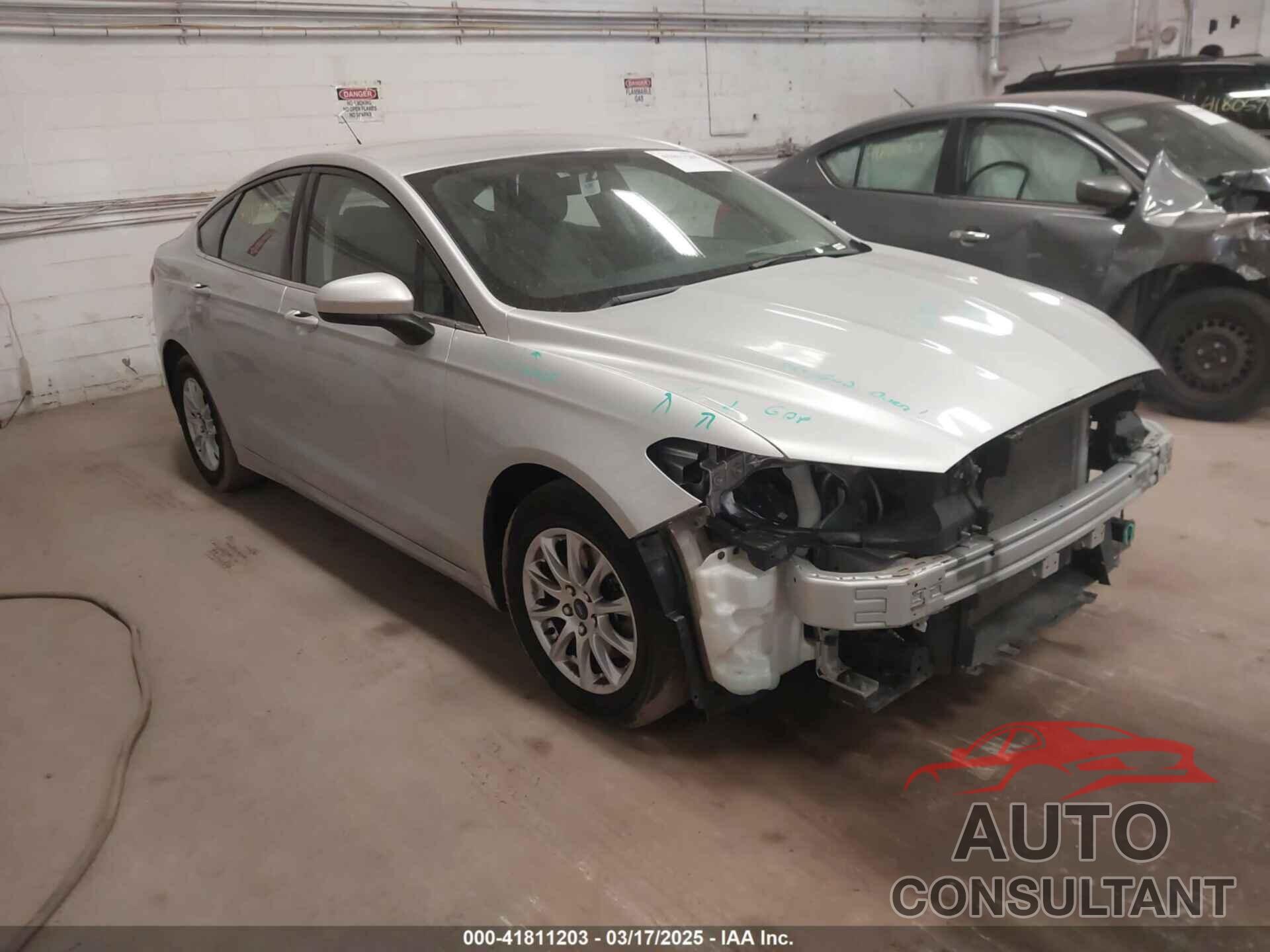 FORD FUSION 2018 - 3FA6P0G71JR226550