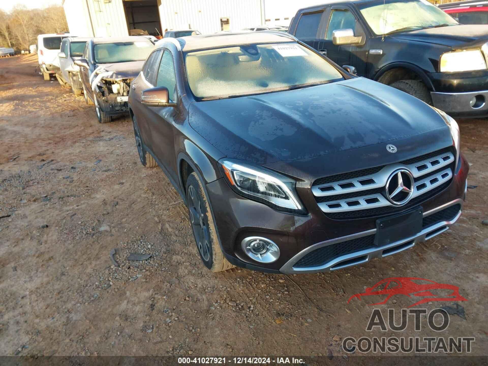MERCEDES-BENZ GLA 250 2018 - WDCTG4GBXJJ451529