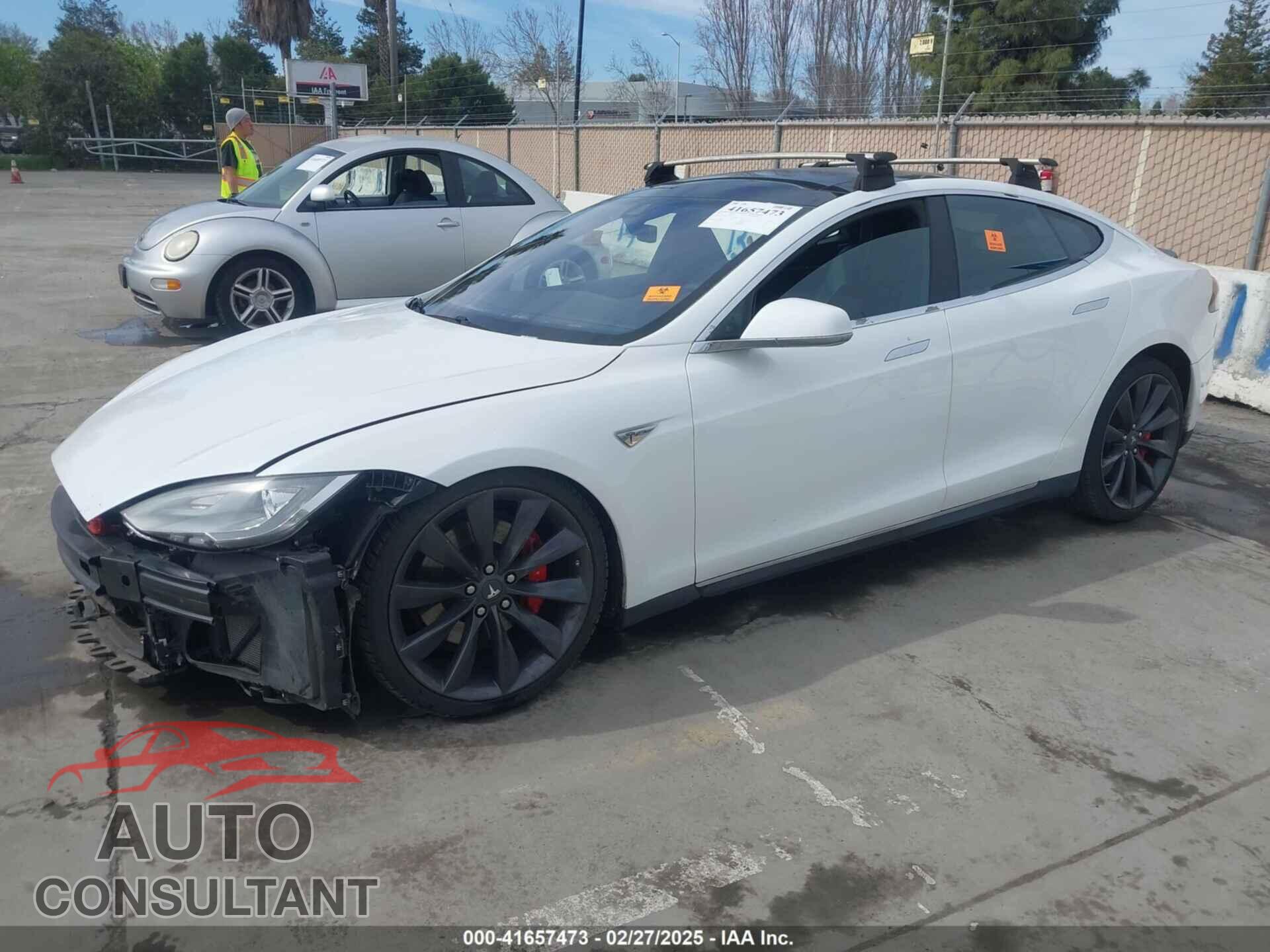 TESLA MODEL S 2015 - 5YJSA1H4XFF081215