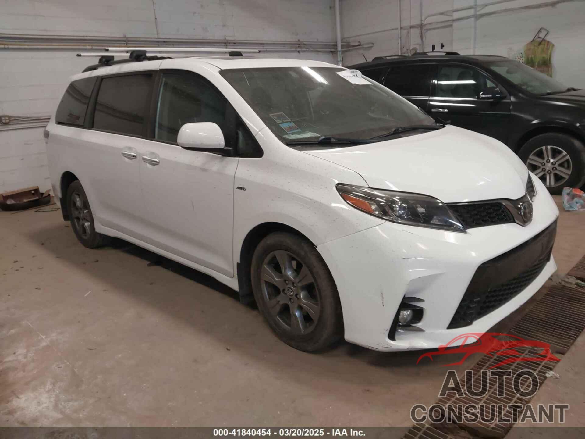 TOYOTA SIENNA 2019 - 5TDEZ3DC4KS217360