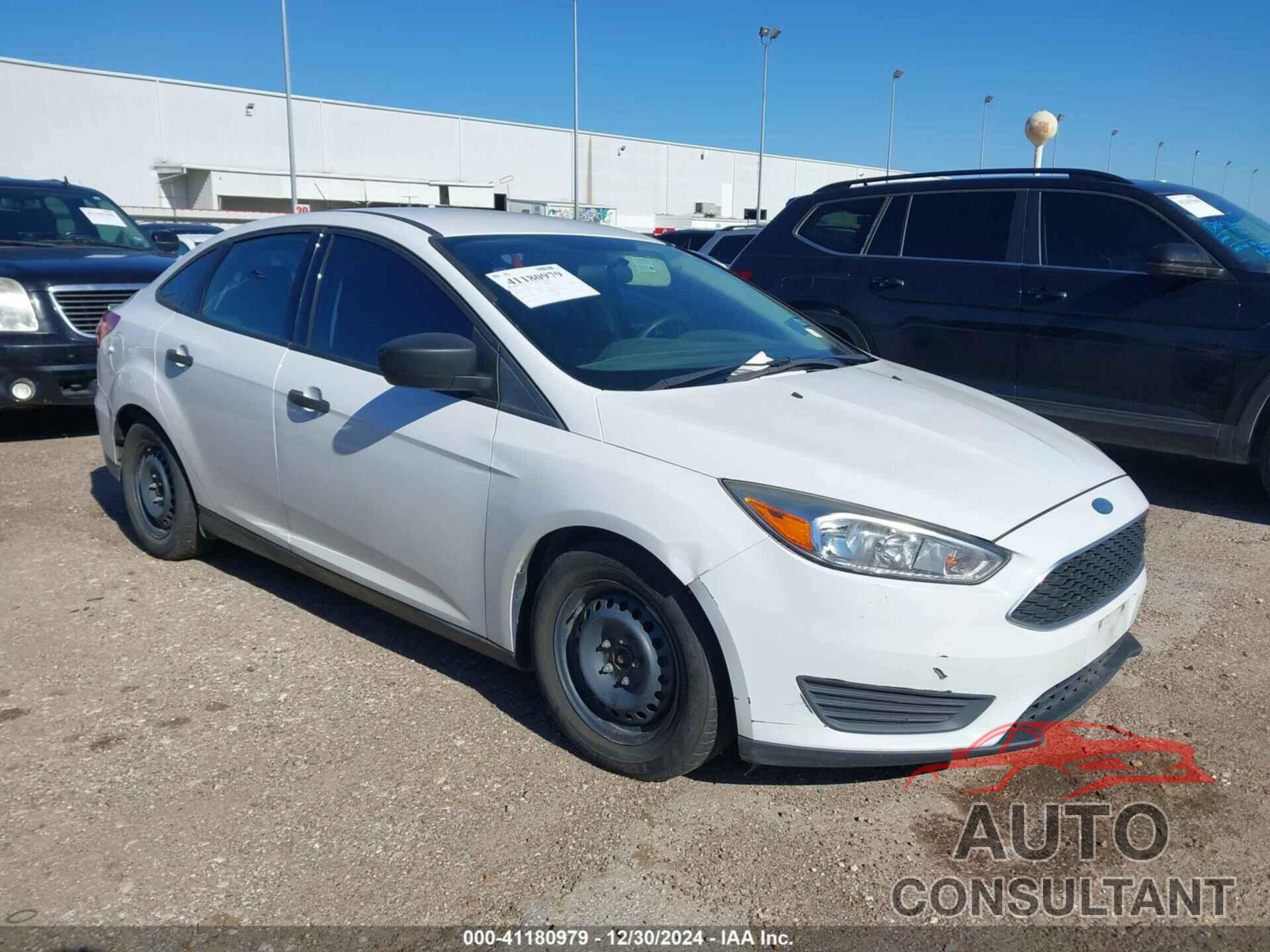 FORD FOCUS 2018 - 1FADP3E25JL240224