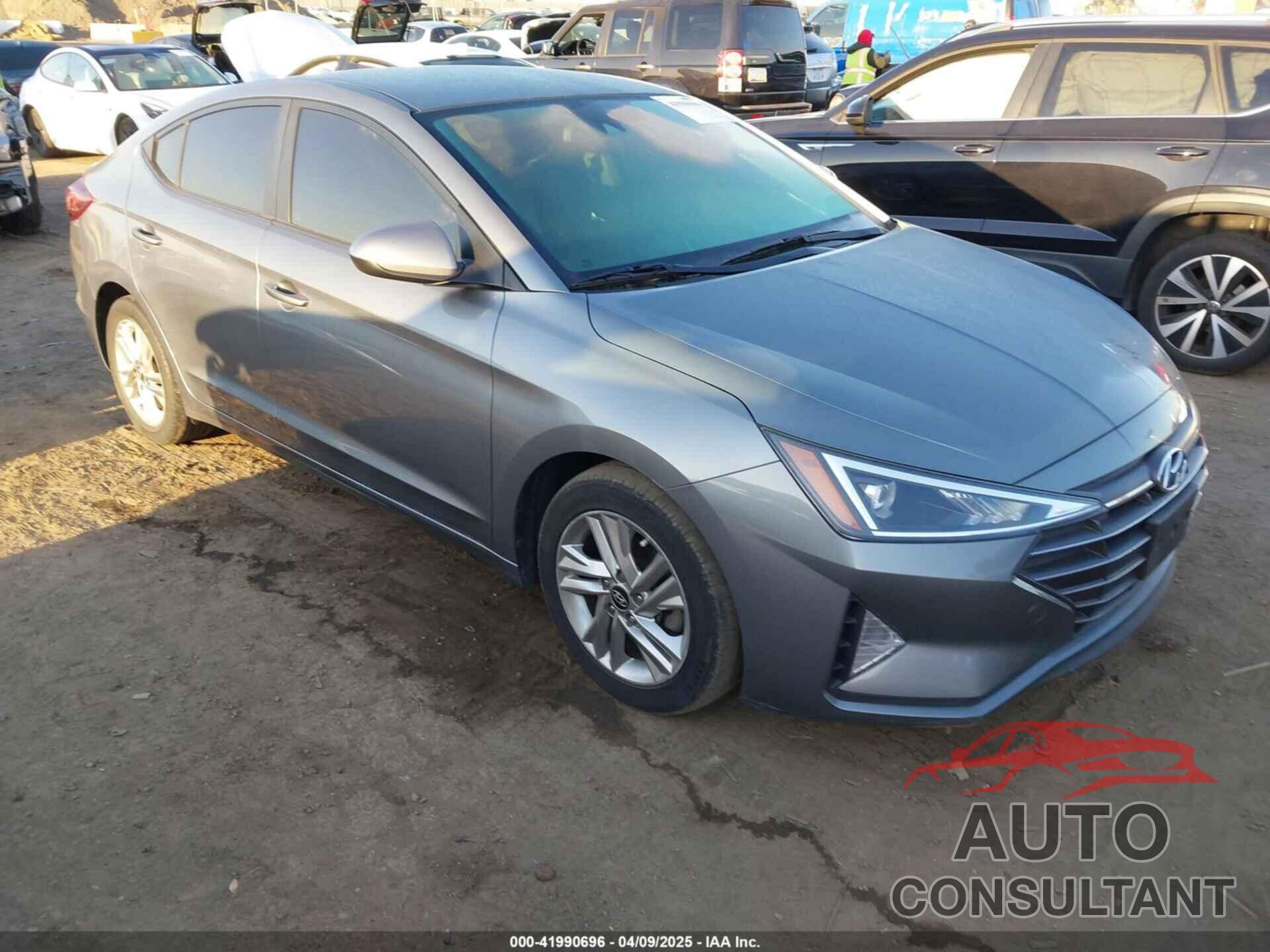 HYUNDAI ELANTRA 2019 - KMHD84LF1KU761595
