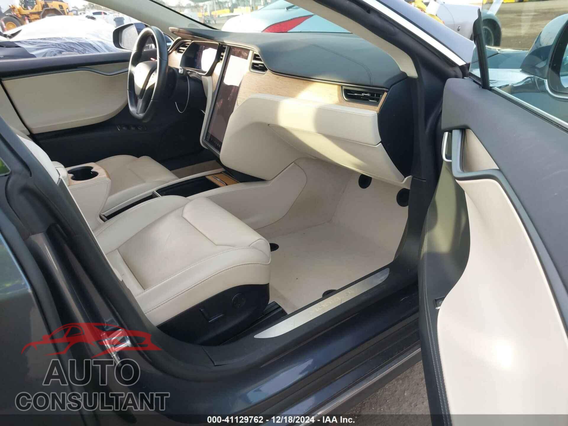 TESLA MODEL S 2018 - 5YJSA1E24JF258465
