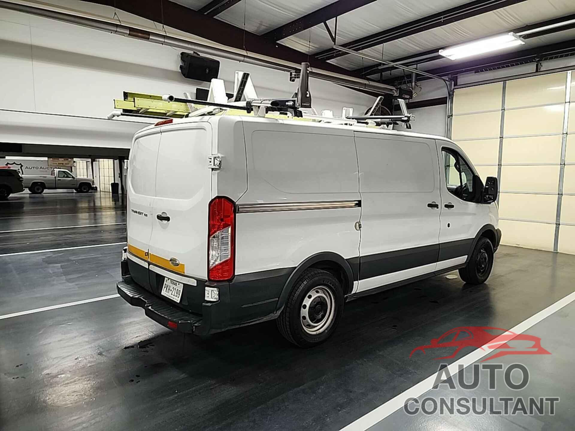 FORD TRANSIT-150 2015 - 1FTNE1YM5FKA64505