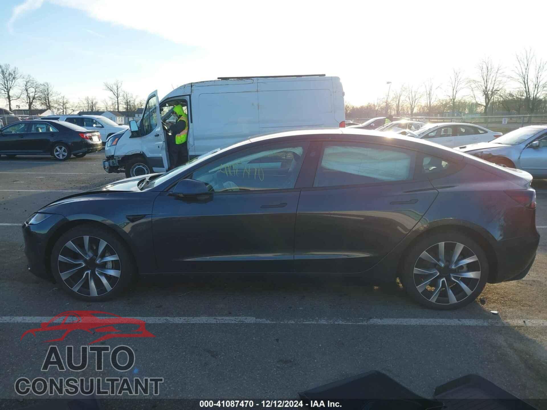 TESLA MODEL 3 2024 - 5YJ3E1EB8RF788376