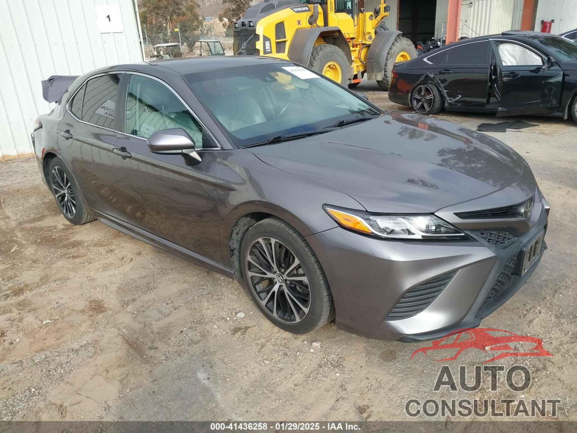 TOYOTA CAMRY 2018 - 4T1B11HK1JU624851